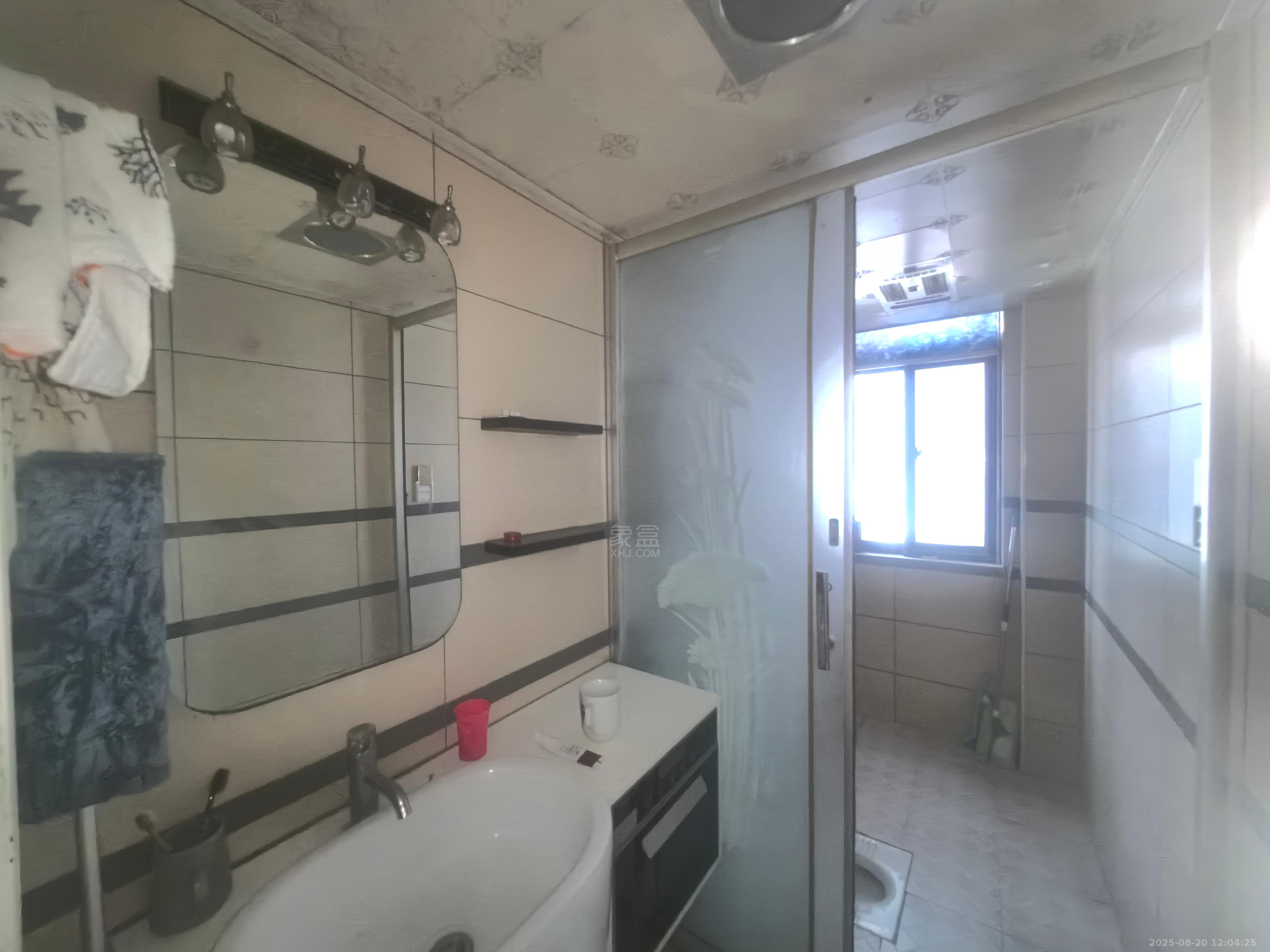 碧玉花园 3室2厅1卫 1500.00元/月 碧玉花园 3室2厅1卫 1500.00元/月室内图