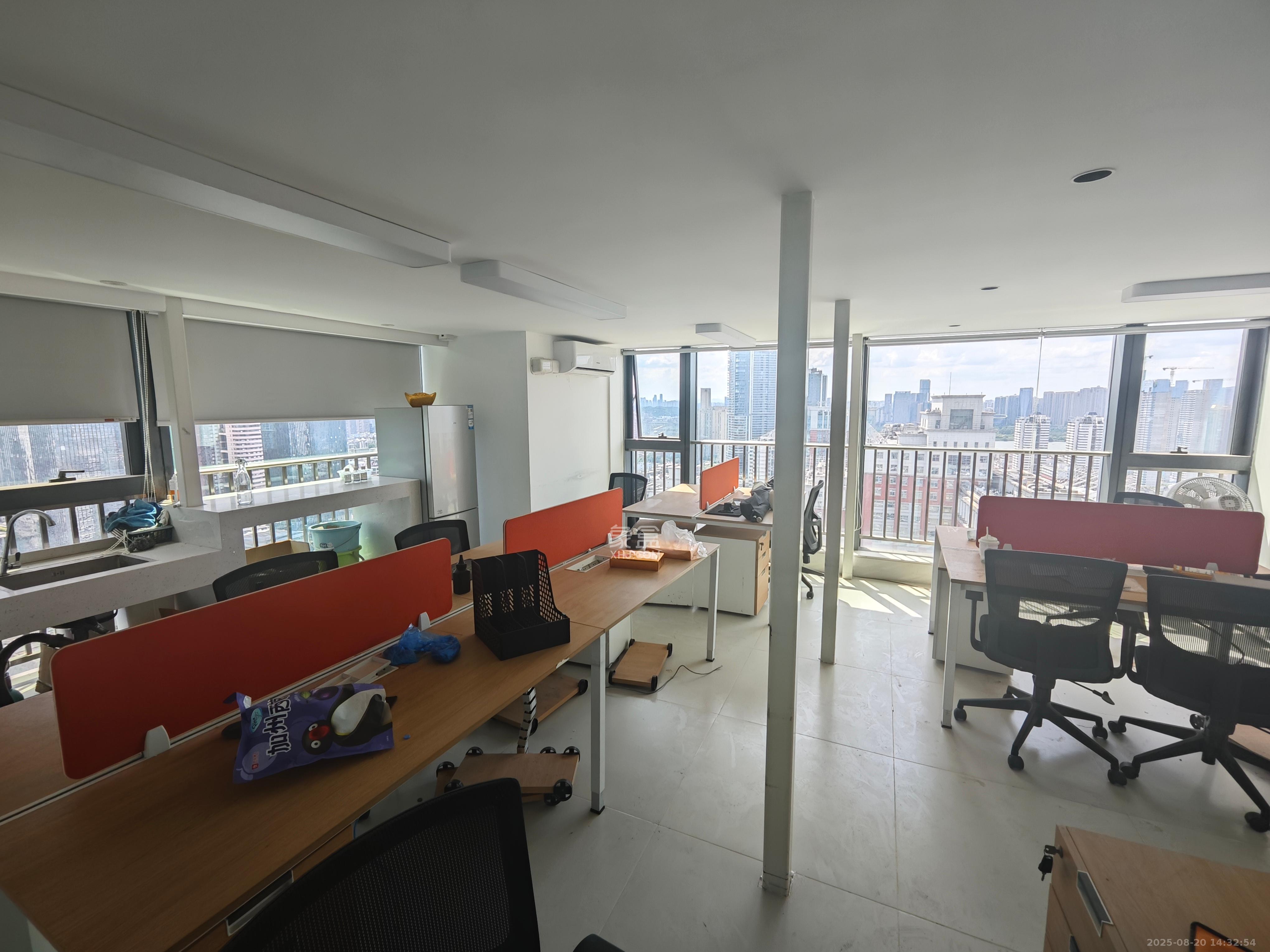 华远华时代 3室1厅1卫 5000.0元/月 华远华时代 3室1厅1卫 5000.0元/月室内图