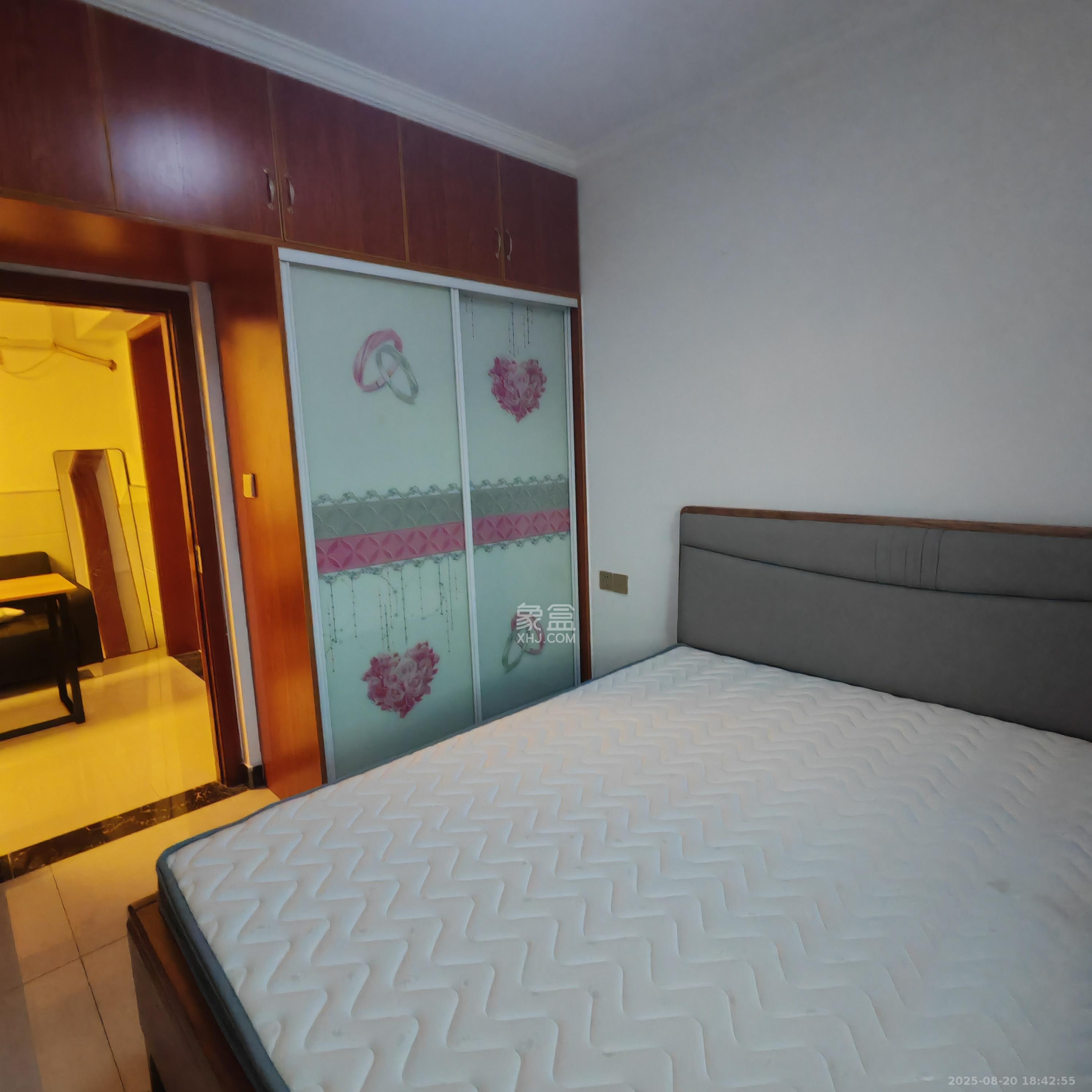 洋湖和园(福联嘉苑)  2室1厅1卫    1800.0元/月 洋湖和园(福联嘉苑)  2室1厅1卫    1800.0元/月室内图