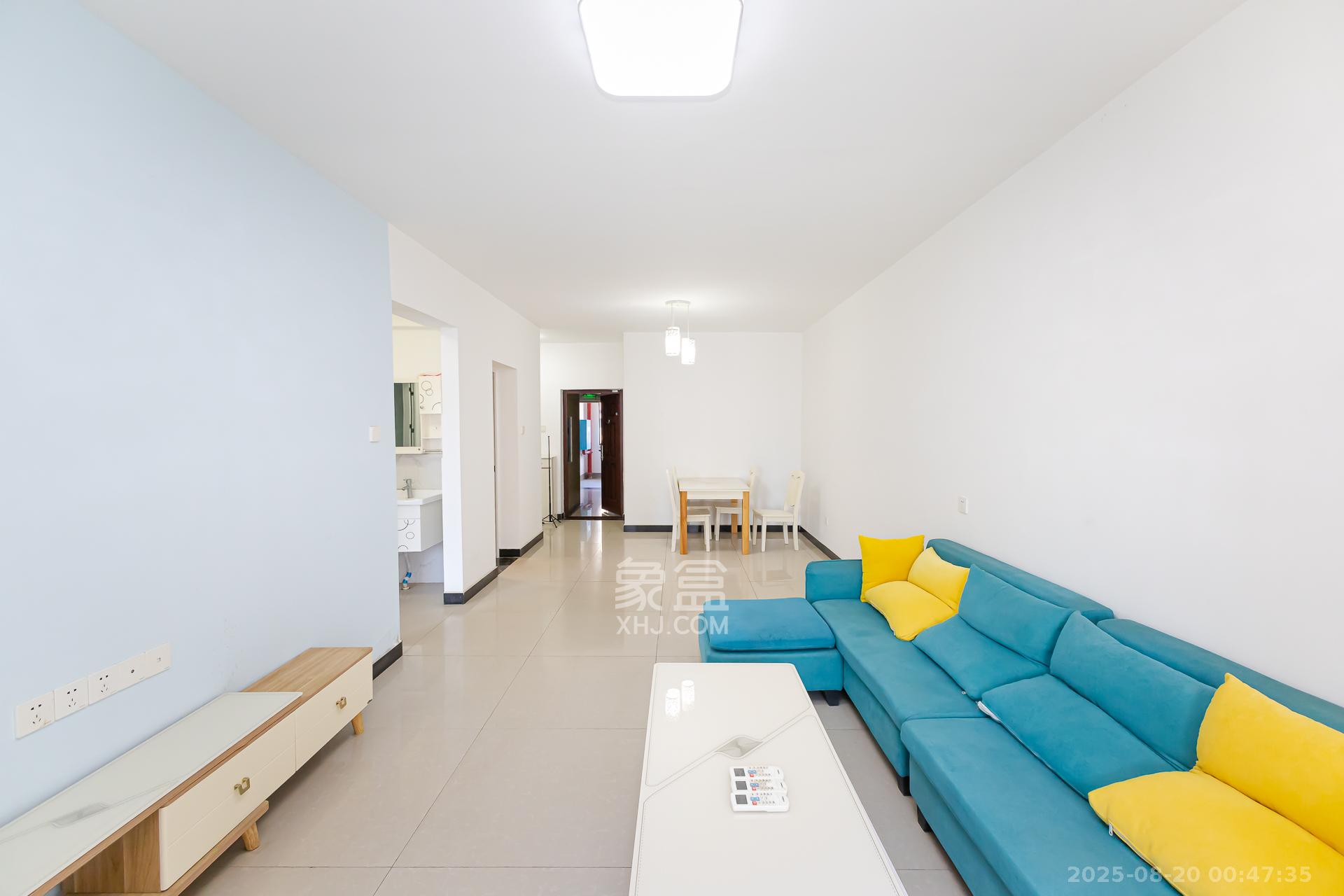 勤诚达境界城 3室2厅1卫 78.0万 勤诚达境界城 3室2厅1卫 78.0万客厅