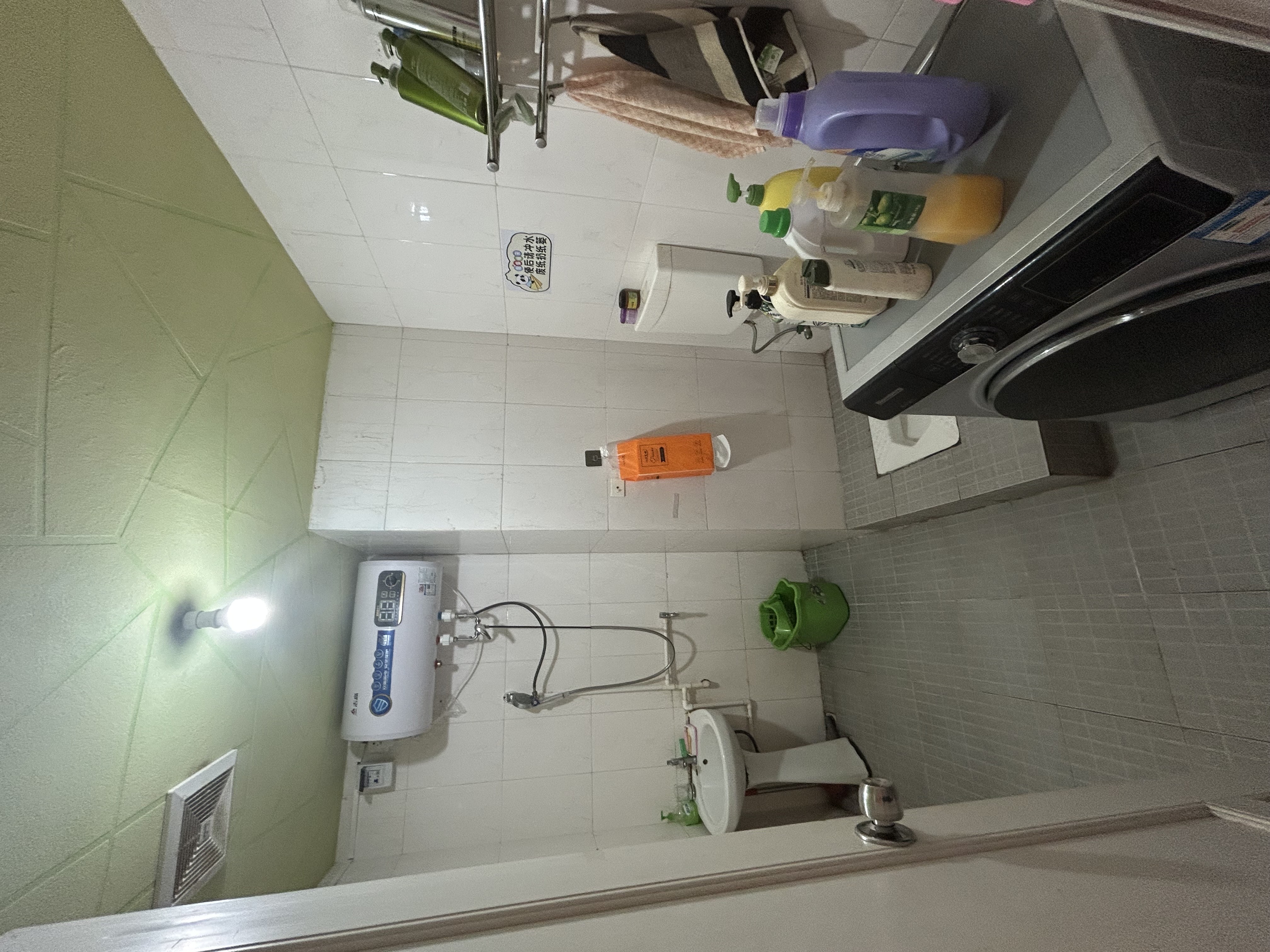 明都大厦 1室0厅1卫 1300.0元/月 明都大厦 1室0厅1卫 1300.0元/月室内图