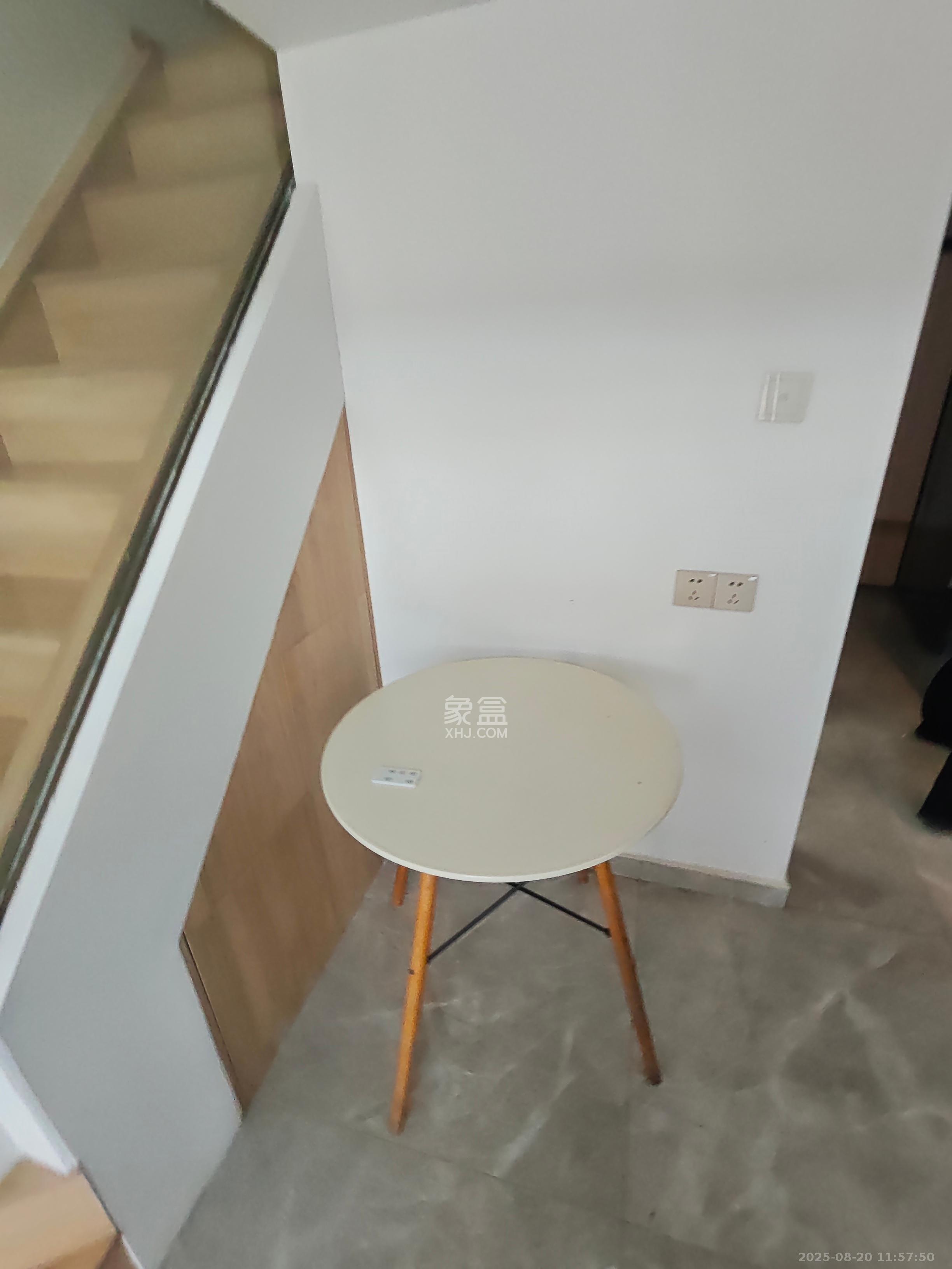 梦想新天地 1室1厅1卫 1800.0元/月 梦想新天地 1室1厅1卫 1800.0元/月室内图