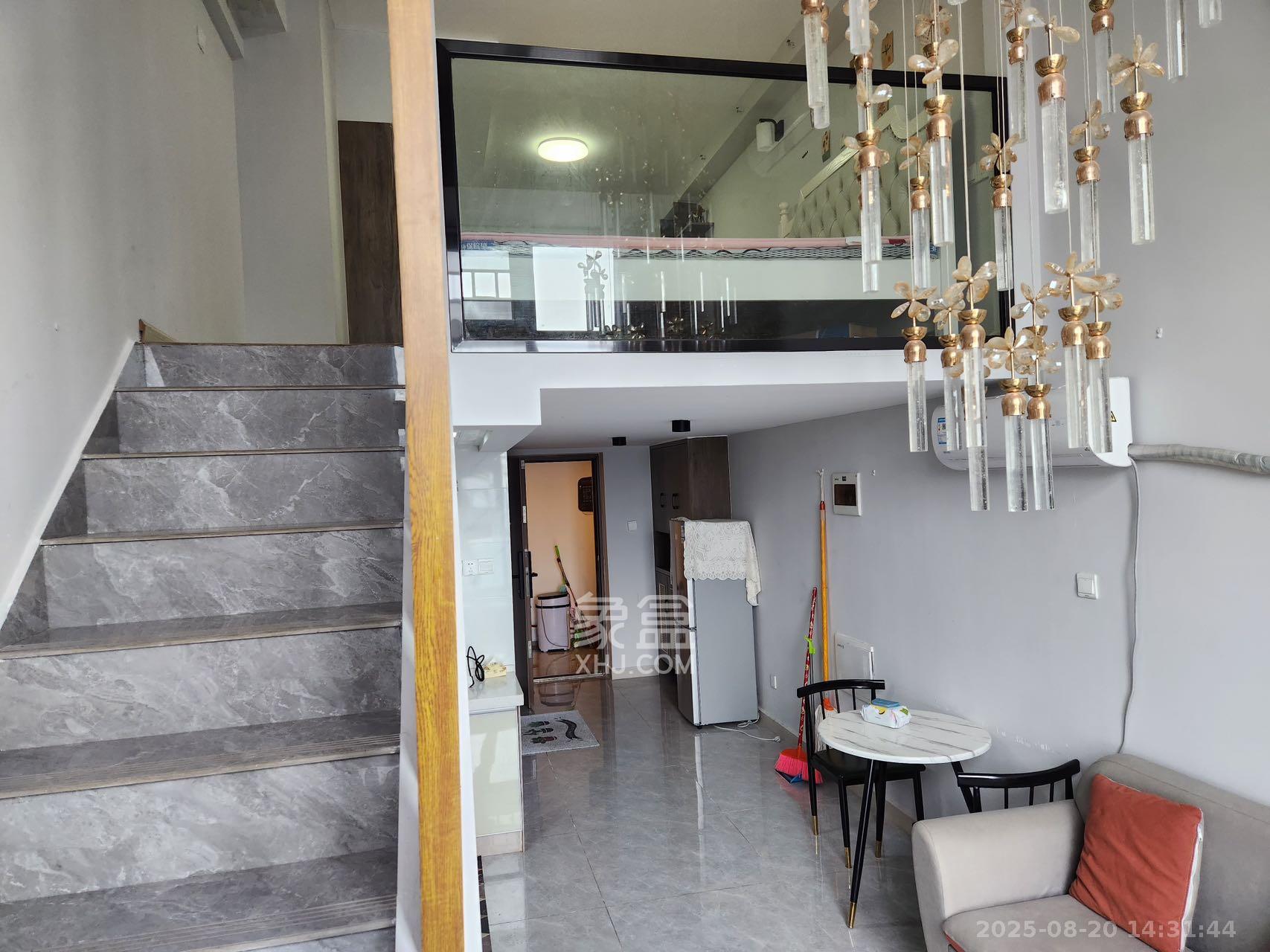 弘坤云寓  1室1厅1卫    2000.0元/月室内图