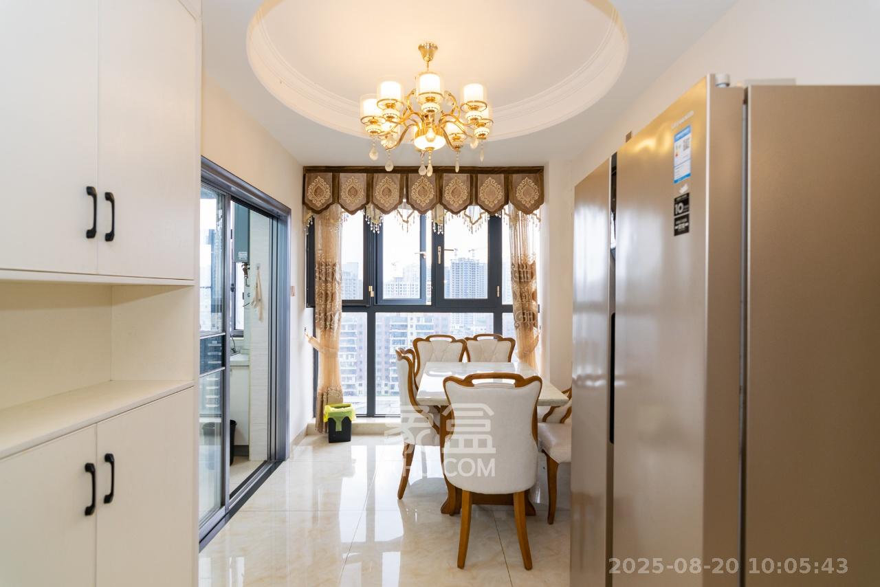 澳海澜庭  3室2厅2卫    2100.0元/月室内图