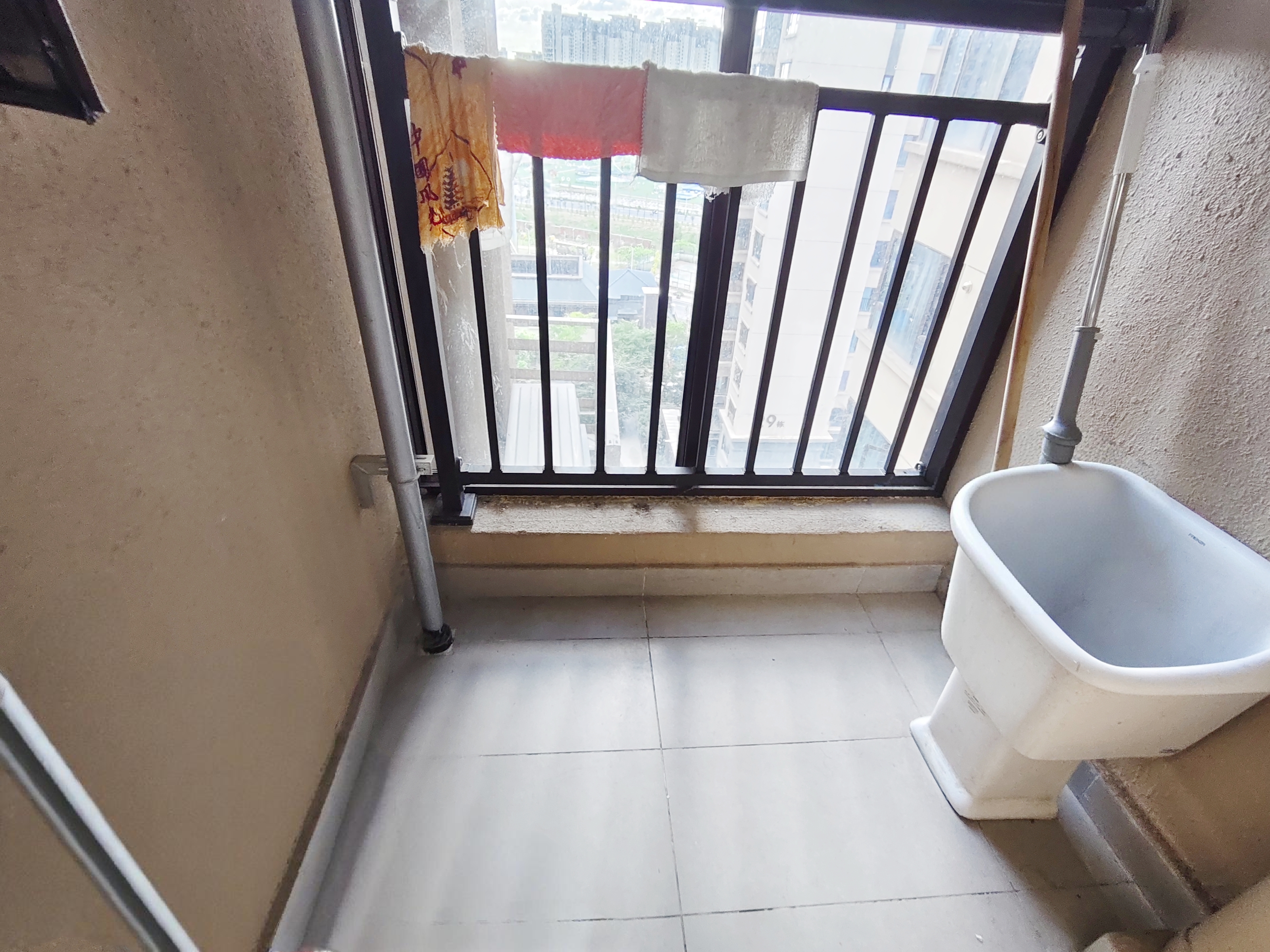 东部美的城 3室2厅1卫 49.8万 东部美的城 3室2厅1卫 49.8万室内图