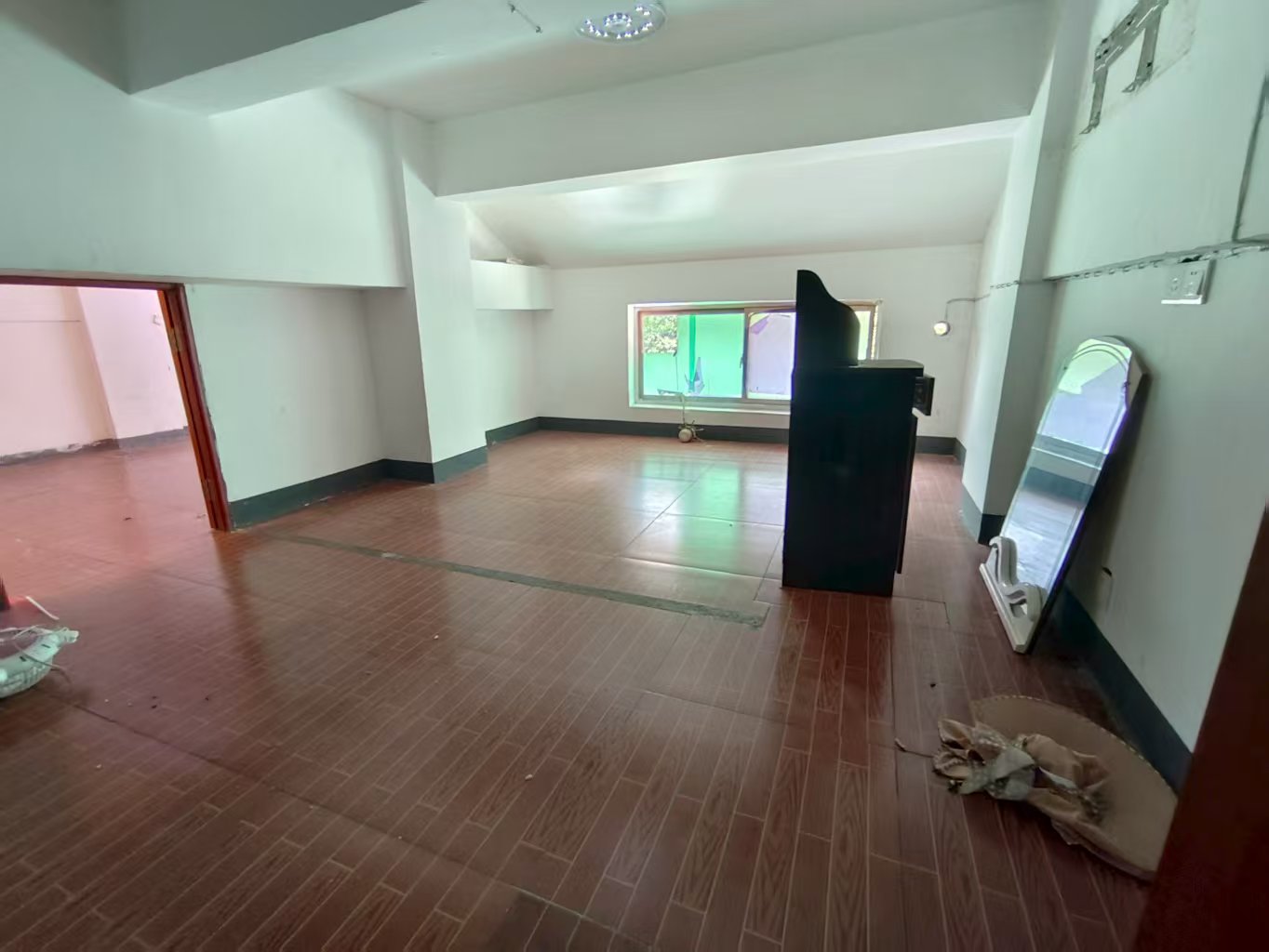 天台小区 1室1厅1卫 80.0万 天台小区 1室1厅1卫 80.0万室内图