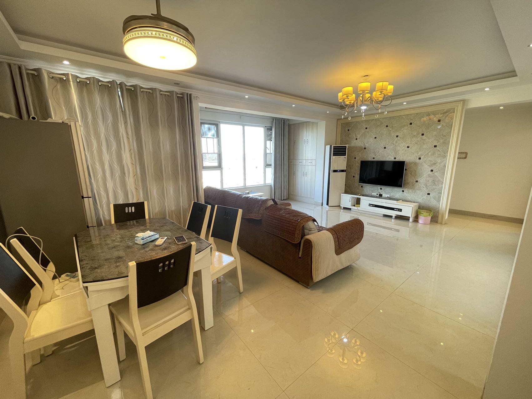 佳兆业金域天下三期 3室2厅2卫 60.0万 佳兆业金域天下三期 3室2厅2卫 60.0万室内图