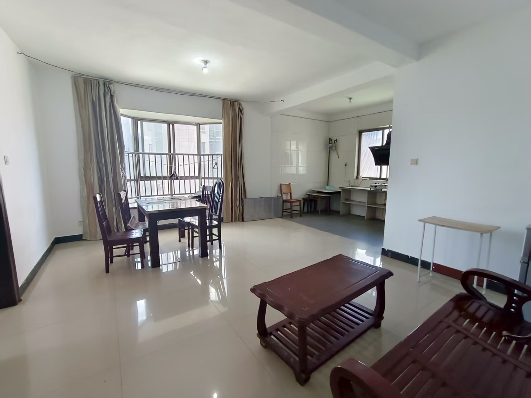 明月湖 4室2厅2卫 36.0万 明月湖 4室2厅2卫 36.0万室内图