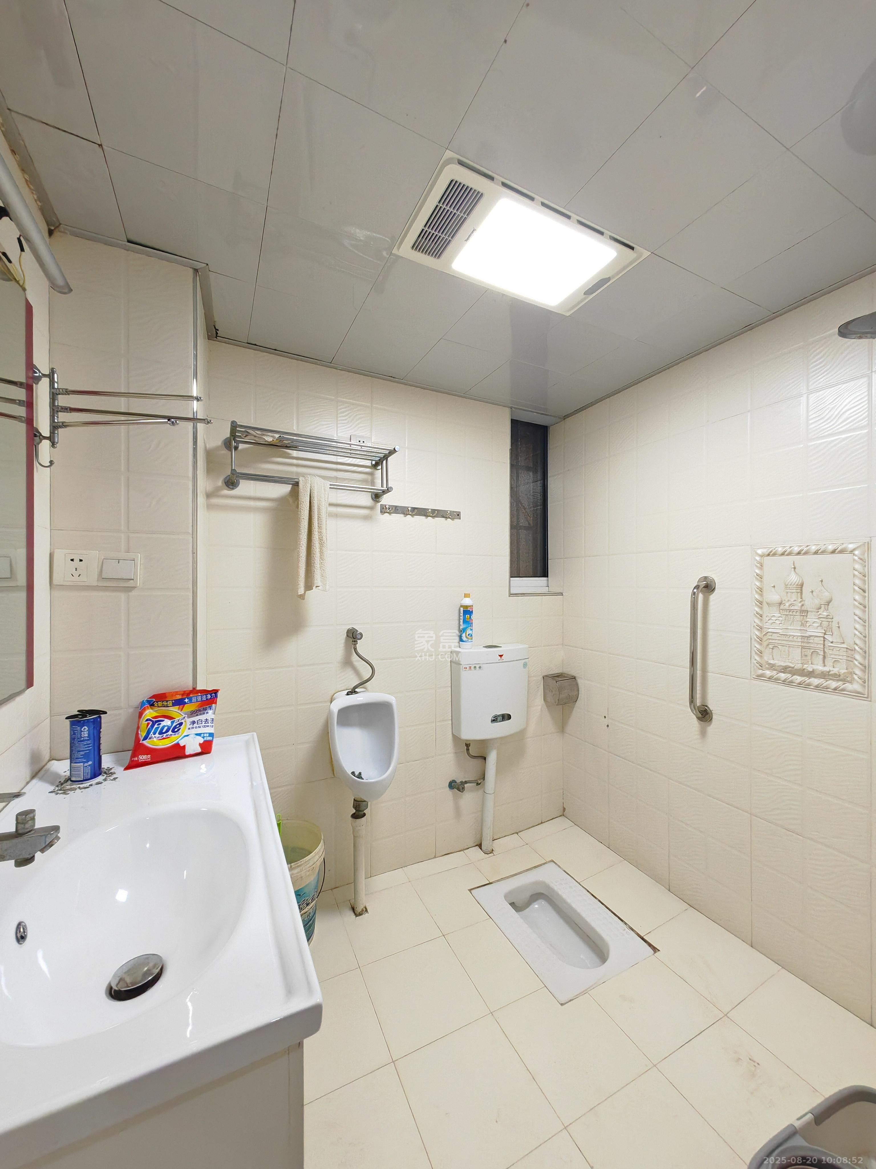 三重星都心  3室2厅2卫    4000.0元/月室内图