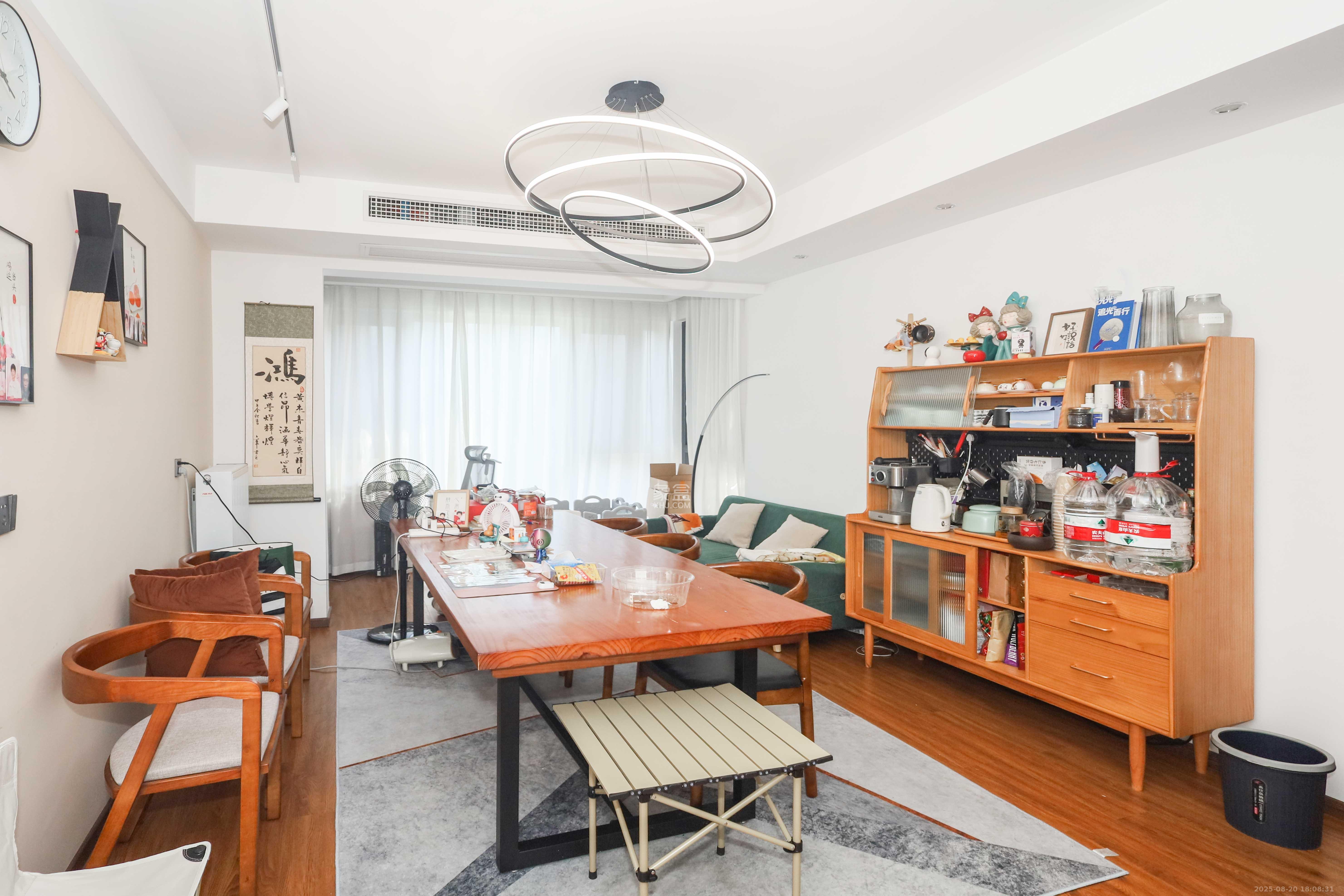 中国铁建梅溪青秀三期  3室2厅2卫    168.0万客厅