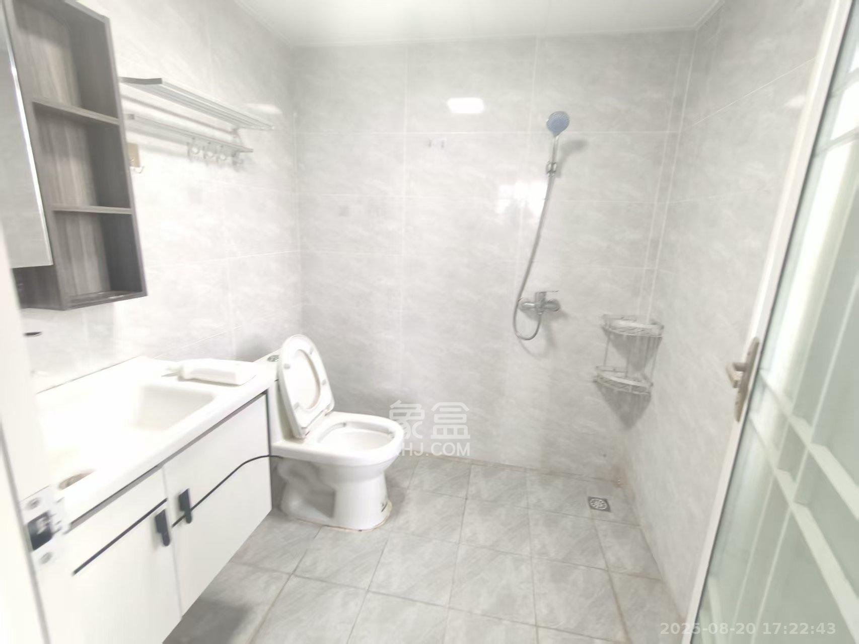 美的翰城  3室2厅1卫    2000.0元/月 美的翰城  3室2厅1卫    2000.0元/月室内图