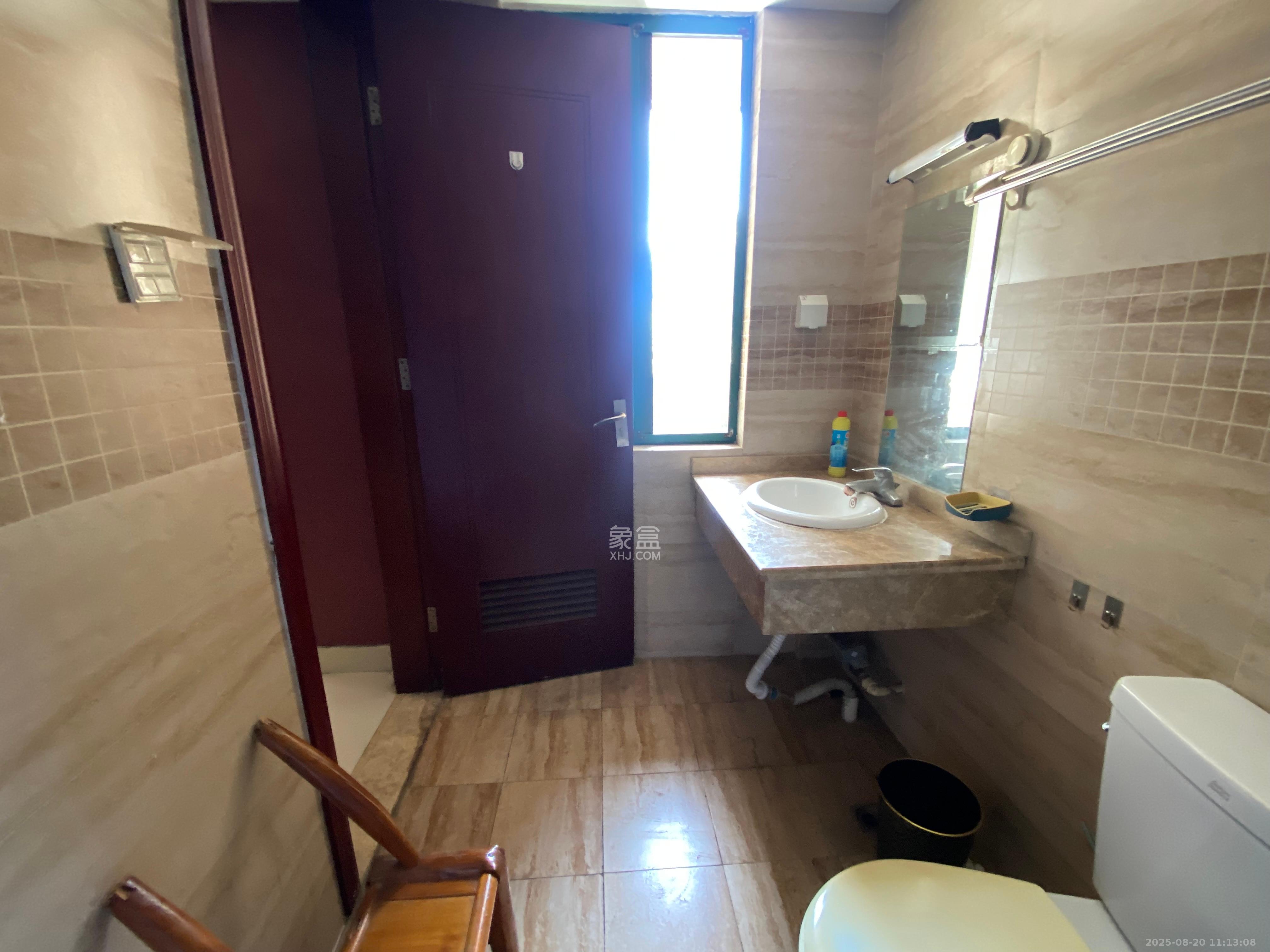 共和世家 2室2厅1卫 1900.0元/月 共和世家 2室2厅1卫 1900.0元/月室内图