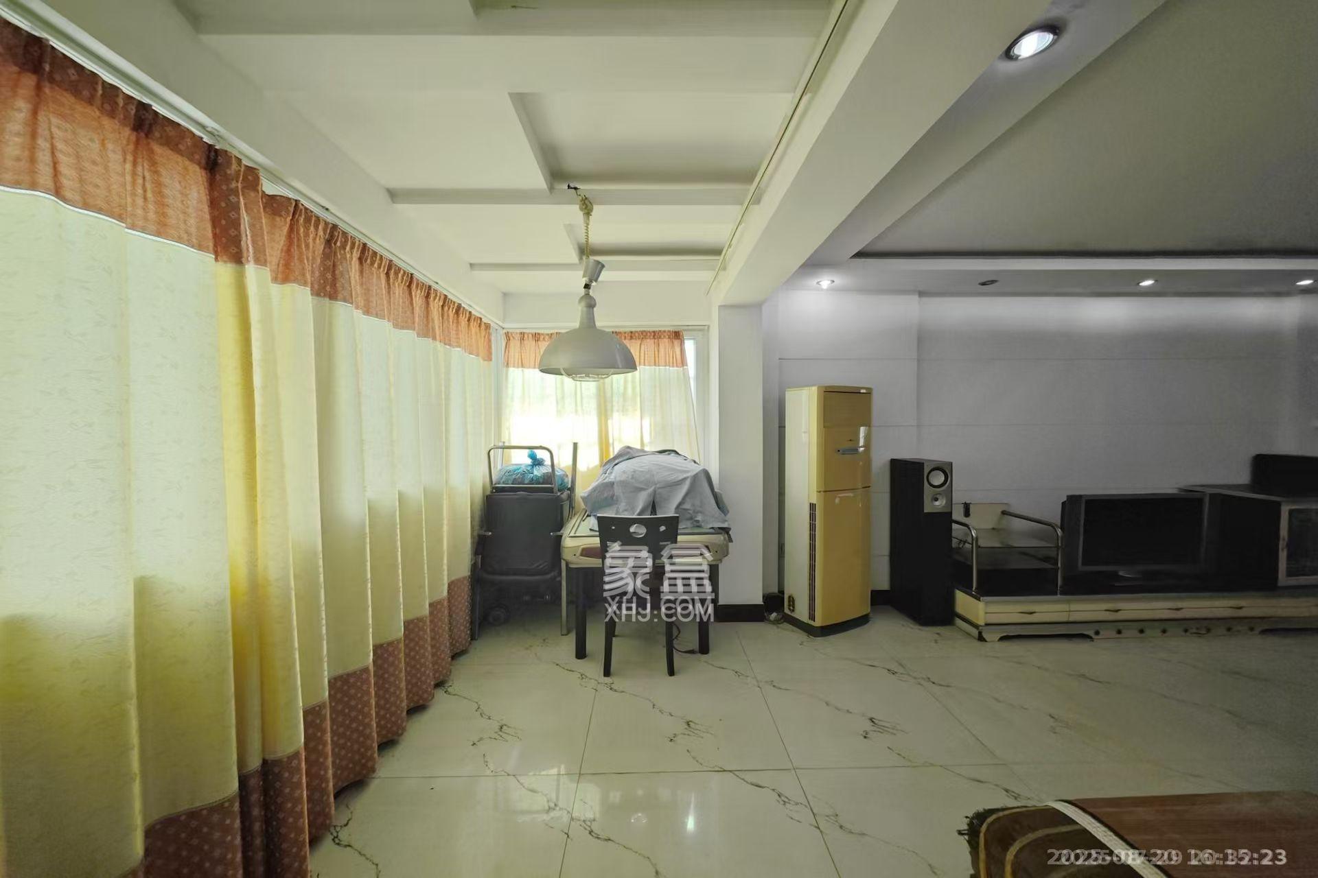 今利园  3室2厅2卫    2200.0元/月室内图