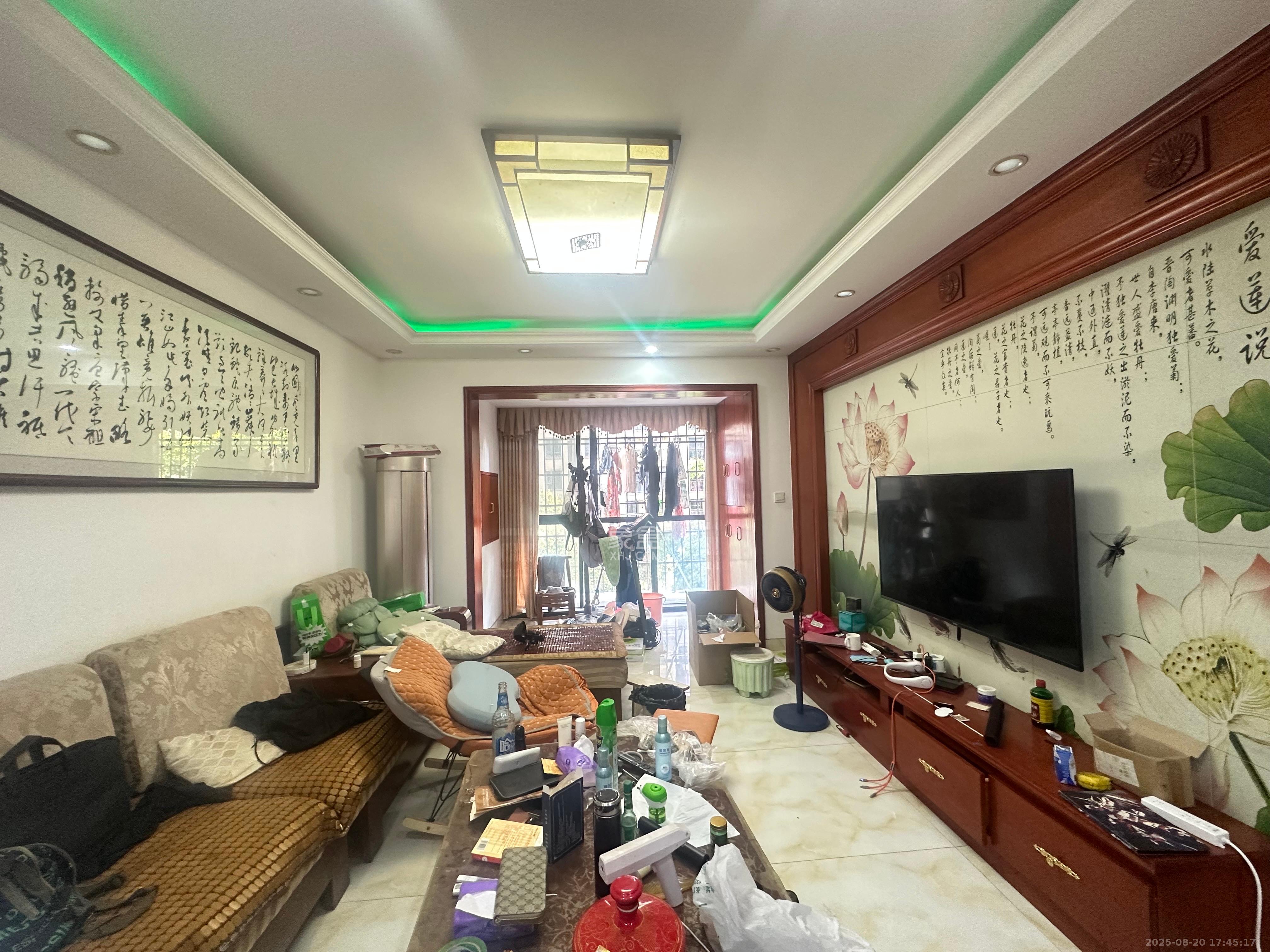 保利麓谷林语E区  3室2厅2卫   2400.00元/月室内图1