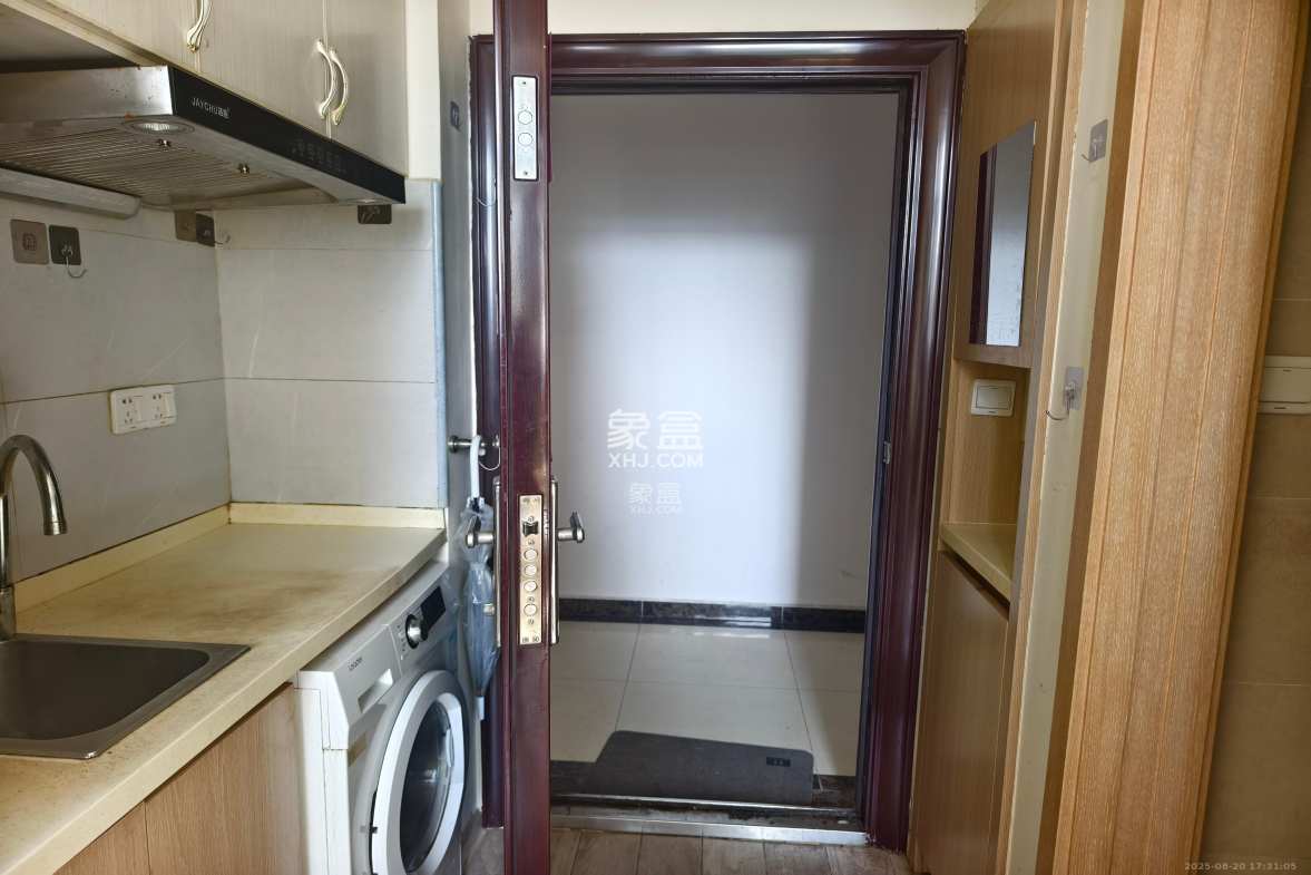 兰亭湾畔 1室1厅1卫 900.0元/月 兰亭湾畔 1室1厅1卫 900.0元/月室内图