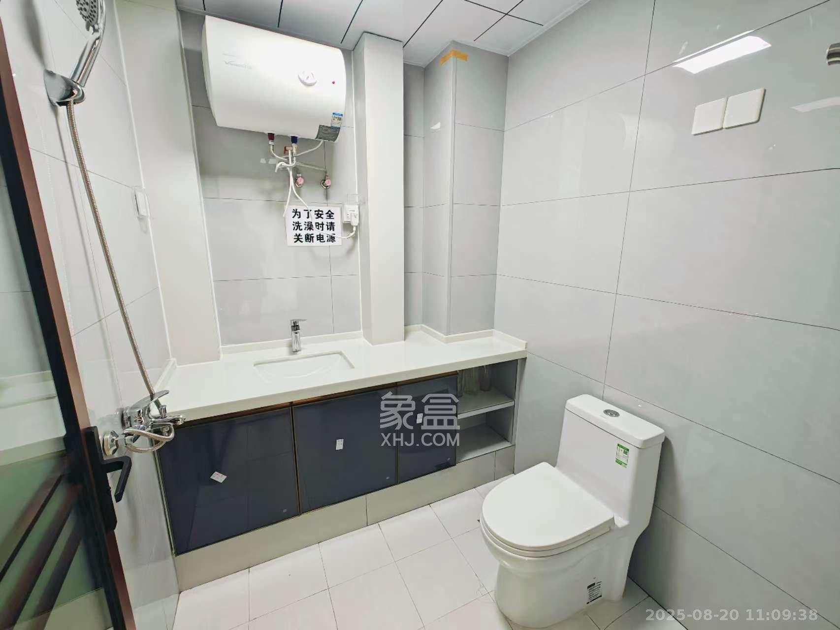 上河国际F座  3室2厅1卫   2800.00元/月室内图