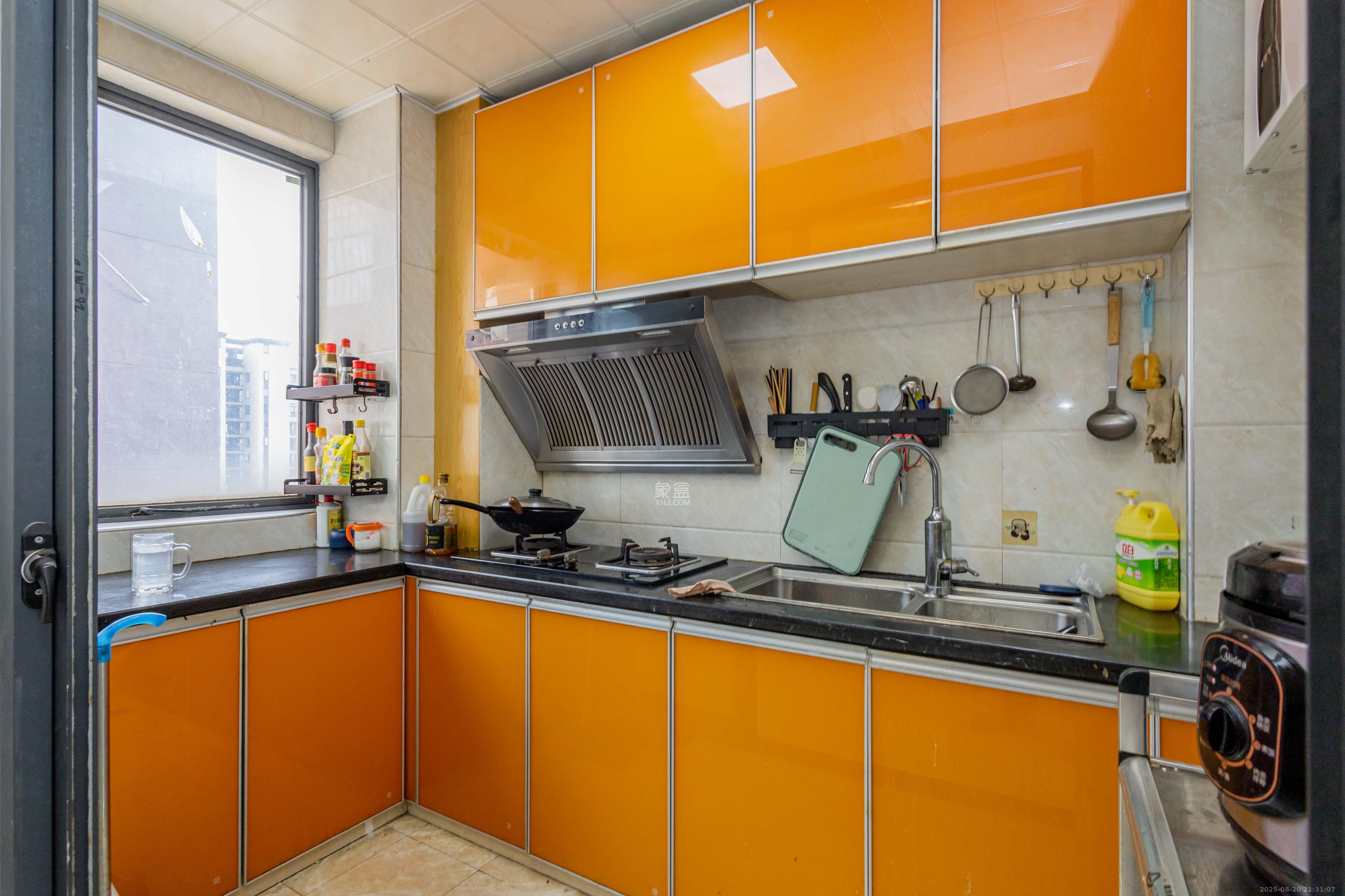 I尚国际(元泰大厦) 2室2厅1卫 67.0万 I尚国际(元泰大厦) 2室2厅1卫 67.0万厨房