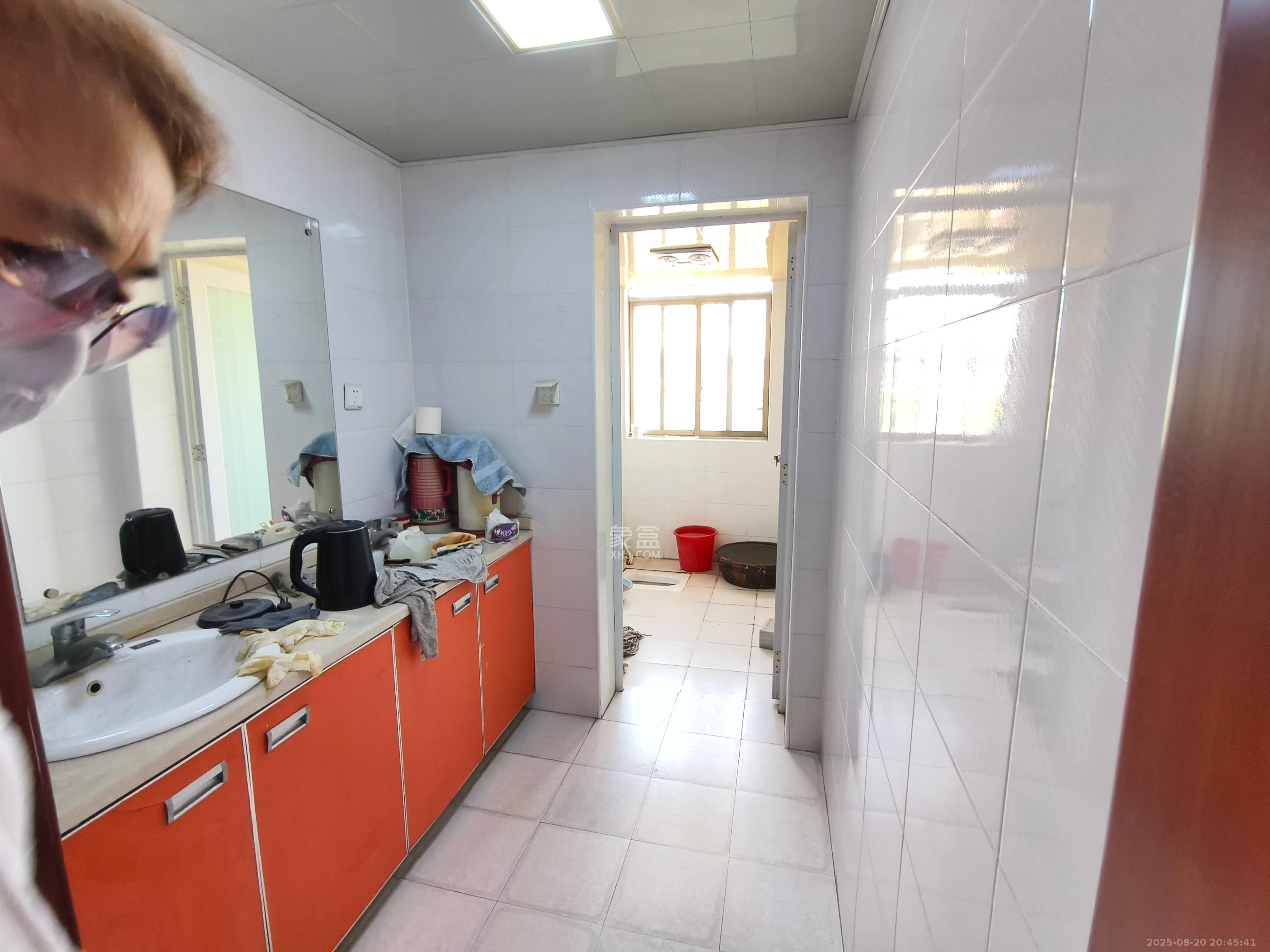 黄鹤小区3片 2室2厅1卫 2200.0元/月 黄鹤小区3片 2室2厅1卫 2200.0元/月室内图