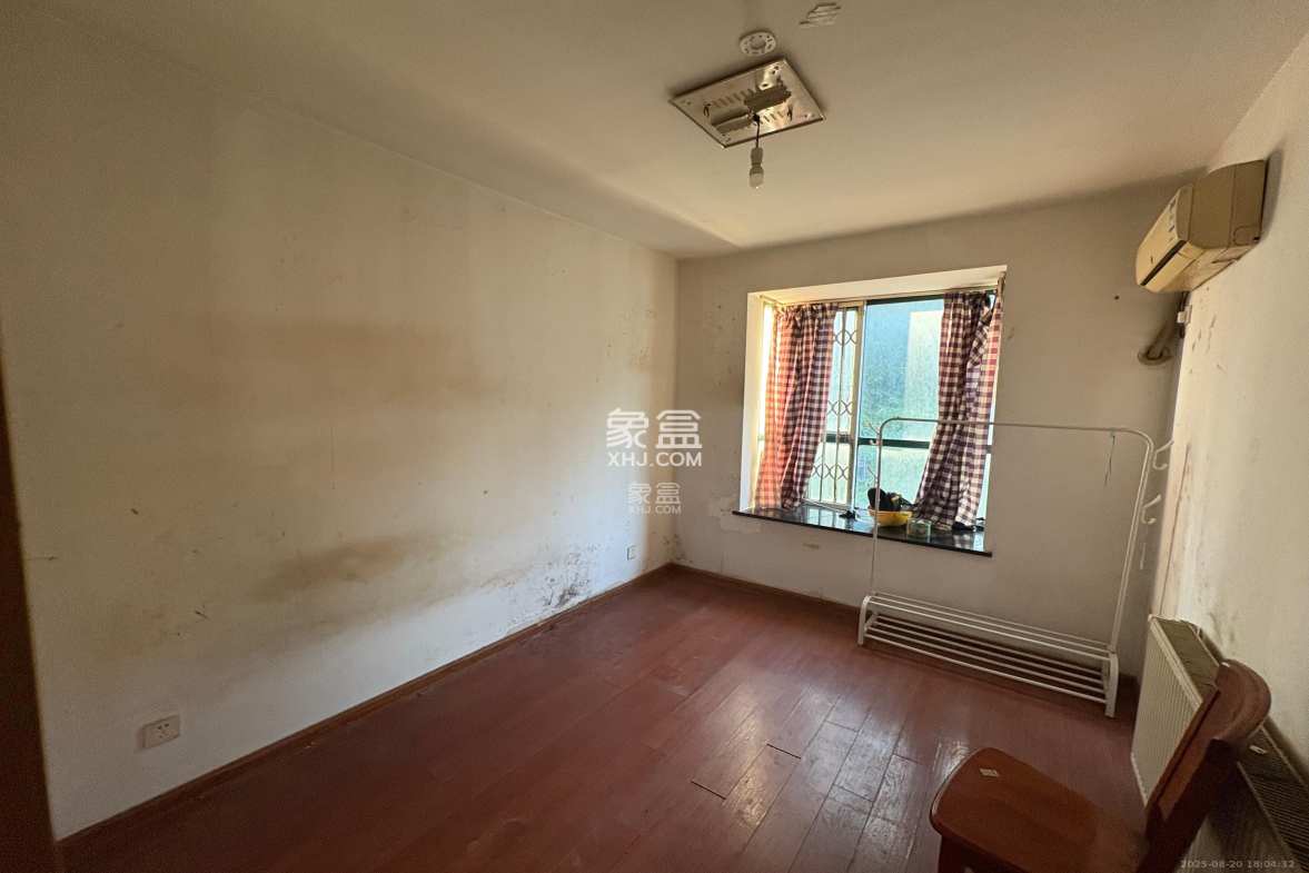 西湖丽景 4室2厅1卫 3000.0元/月 西湖丽景 4室2厅1卫 3000.0元/月室内图