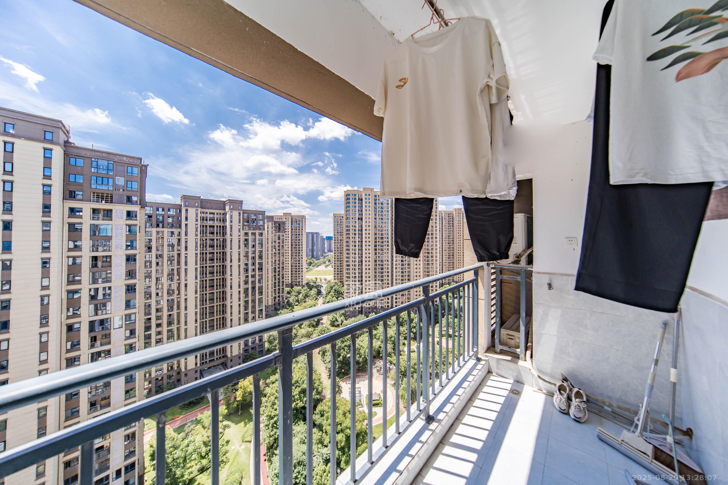 湘熙水郡（观澜海赋家园）  4室2厅2卫    150.0万阳台