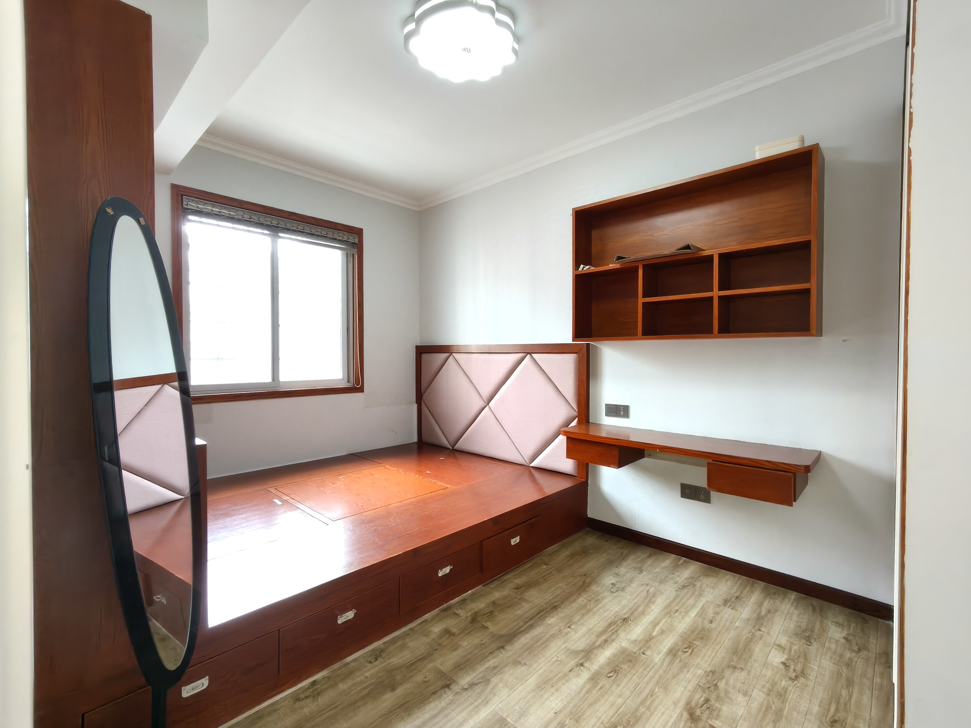 阳光水岸 3室2厅2卫 1700.0元/月 阳光水岸 3室2厅2卫 1700.0元/月室内图