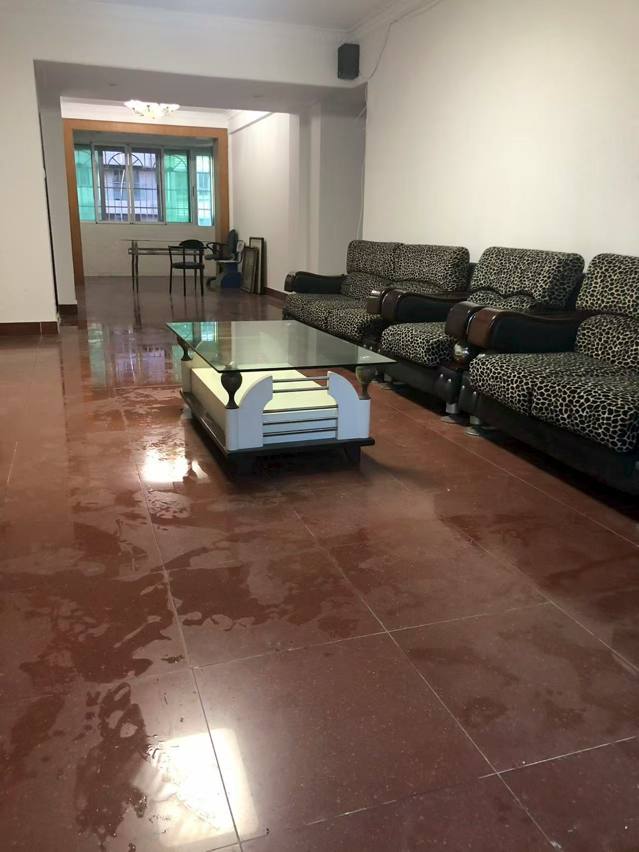 昌茂花园 4室2厅1卫 3000.0元/月 昌茂花园 4室2厅1卫 3000.0元/月室内图