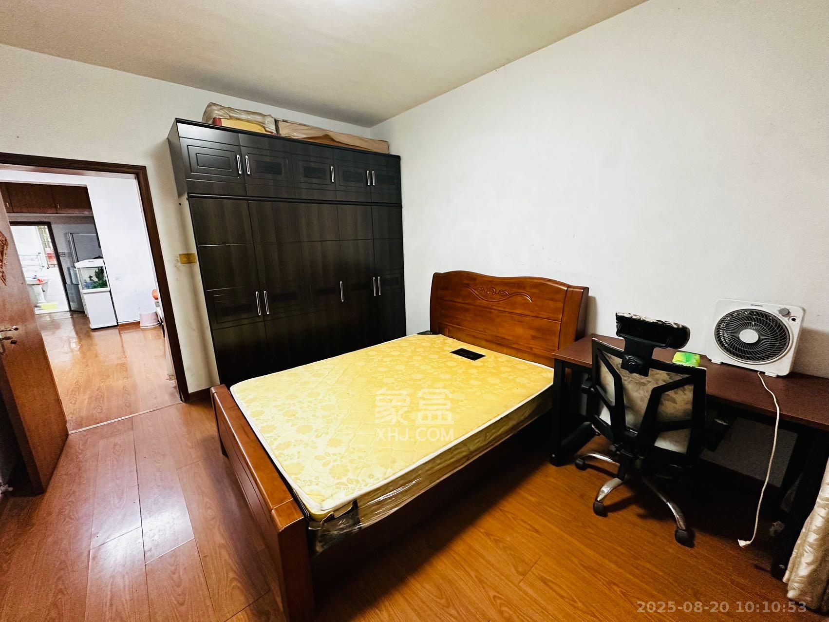 中南汽车世界  3室2厅1卫    1500.0元/月室内图