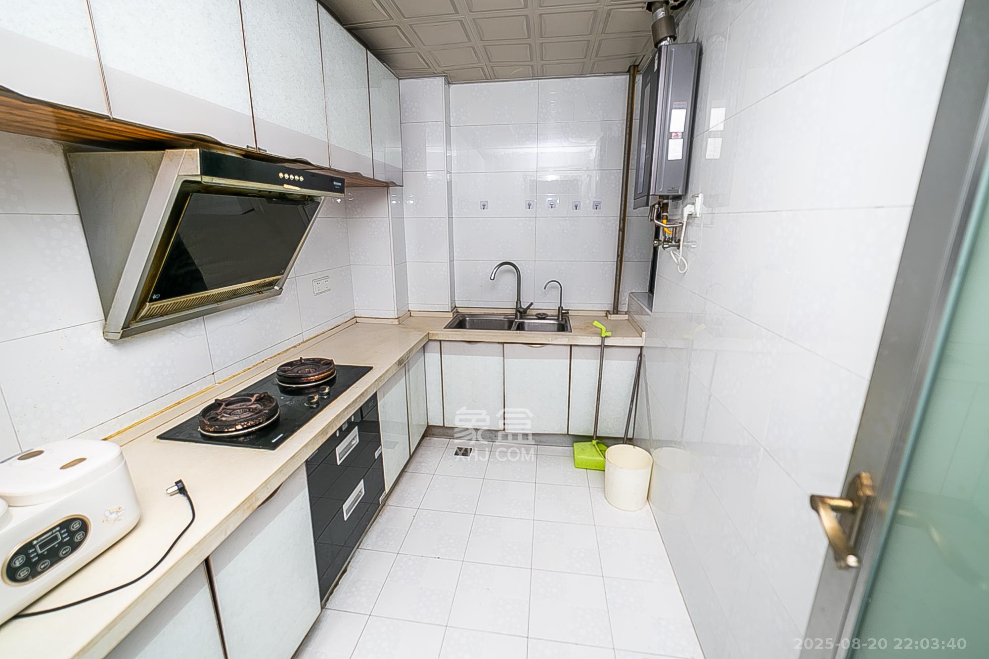 瑞都华庭(华庭美苑) 3室2厅1卫 75.0万 瑞都华庭(华庭美苑) 3室2厅1卫 75.0万其他