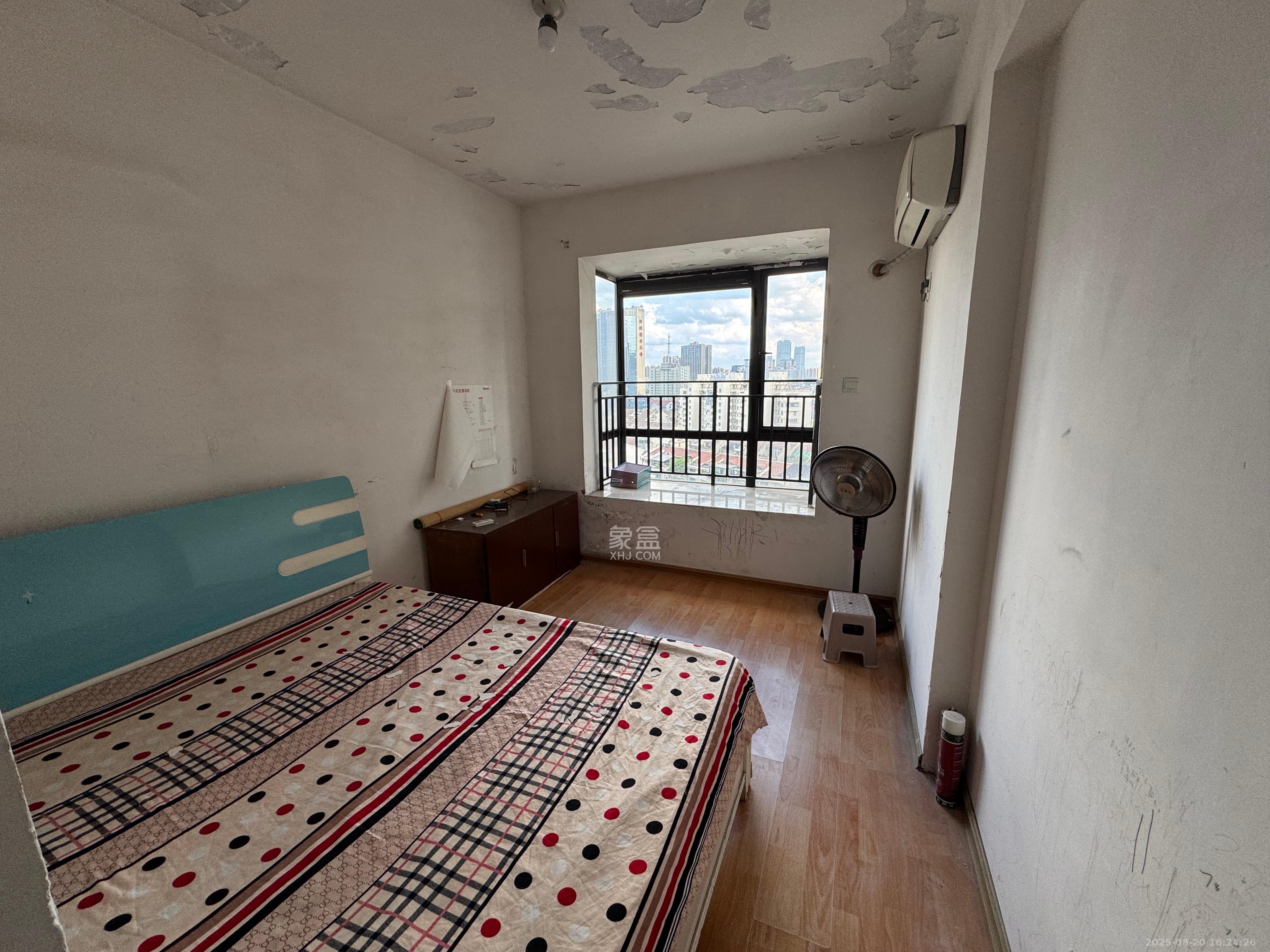 上东辛顿公寓 3室2厅1卫 1500.0元/月 上东辛顿公寓 3室2厅1卫 1500.0元/月室内图