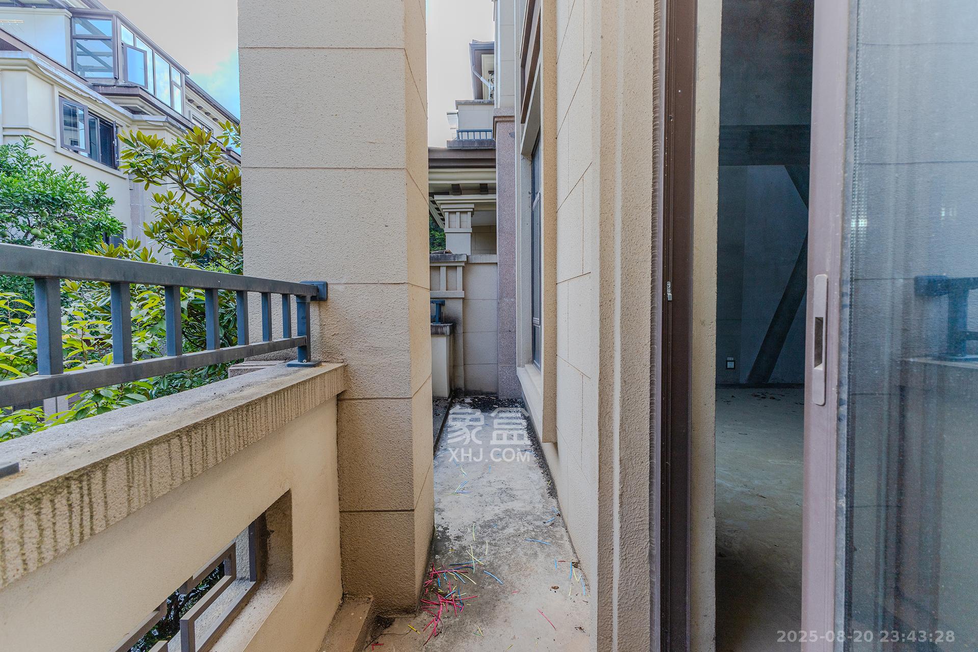 龙湖湘风原著(龙湖湘风星城)  6室2厅4卫    420.0万 龙湖湘风原著(龙湖湘风星城)  6室2厅4卫    420.0万阳台