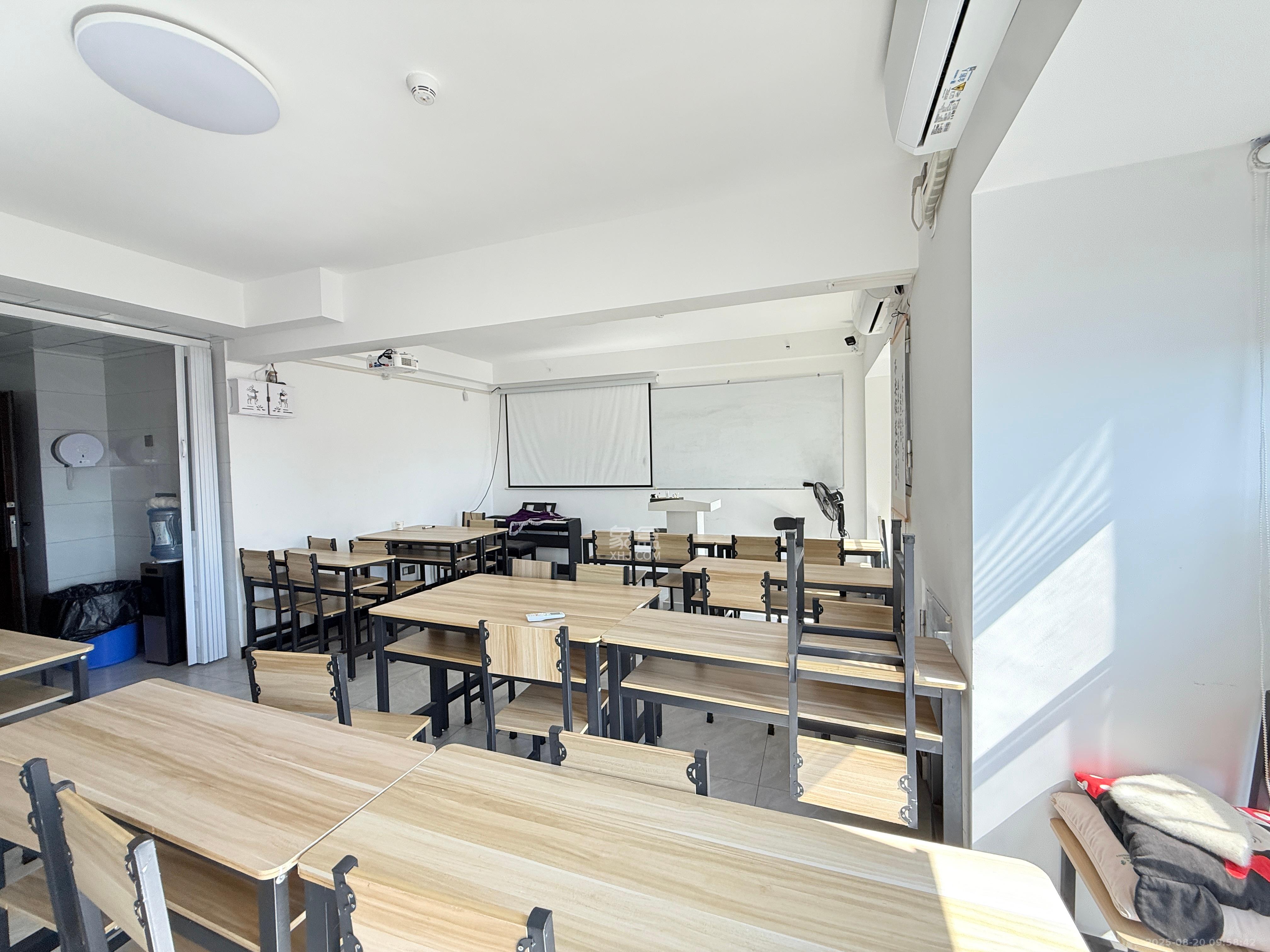 碧桂园城市之光 1室1厅1卫 1800.0元/月 碧桂园城市之光 1室1厅1卫 1800.0元/月室内图