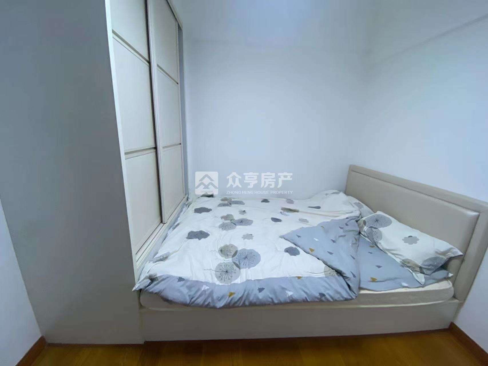 东方曼哈顿  2室1厅1卫   2100.00元/月室内图