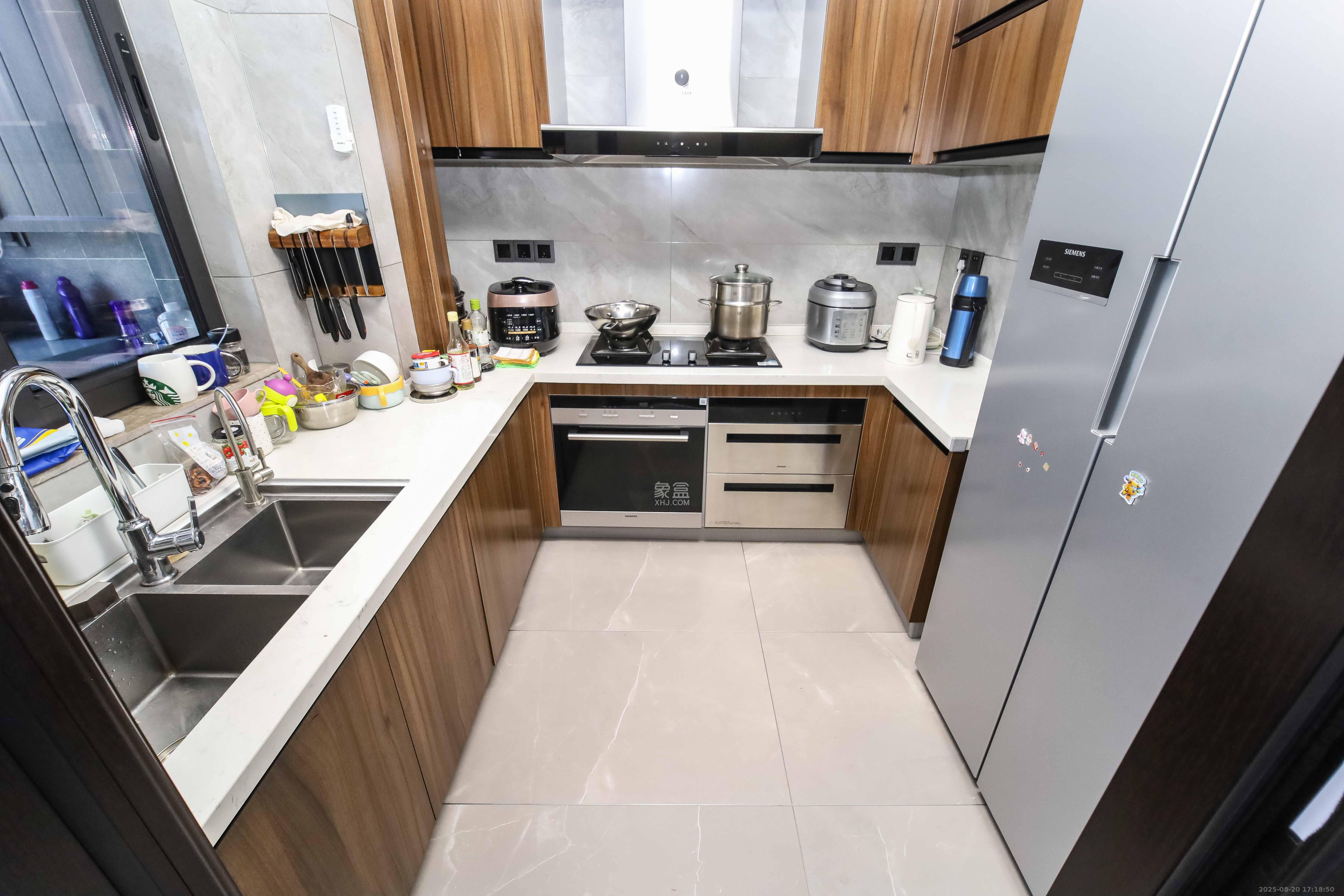 明昇壹城(明昇时代广场)一期 4室2厅2卫 268.0万 明昇壹城(明昇时代广场)一期 4室2厅2卫 268.0万厨房