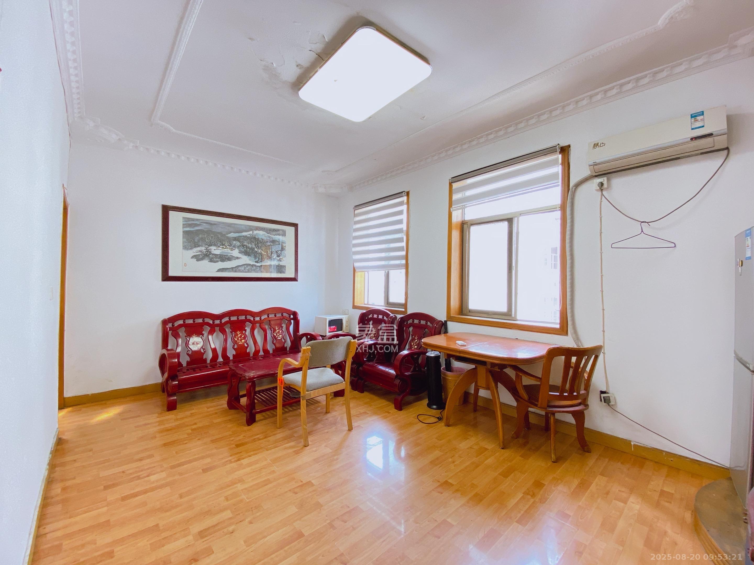 湘春路建行宿舍(佘家塘巷7号) 2室2厅1卫 1600.0元/月 湘春路建行宿舍(佘家塘巷7号) 2室2厅1卫 1600.0元/月室内图