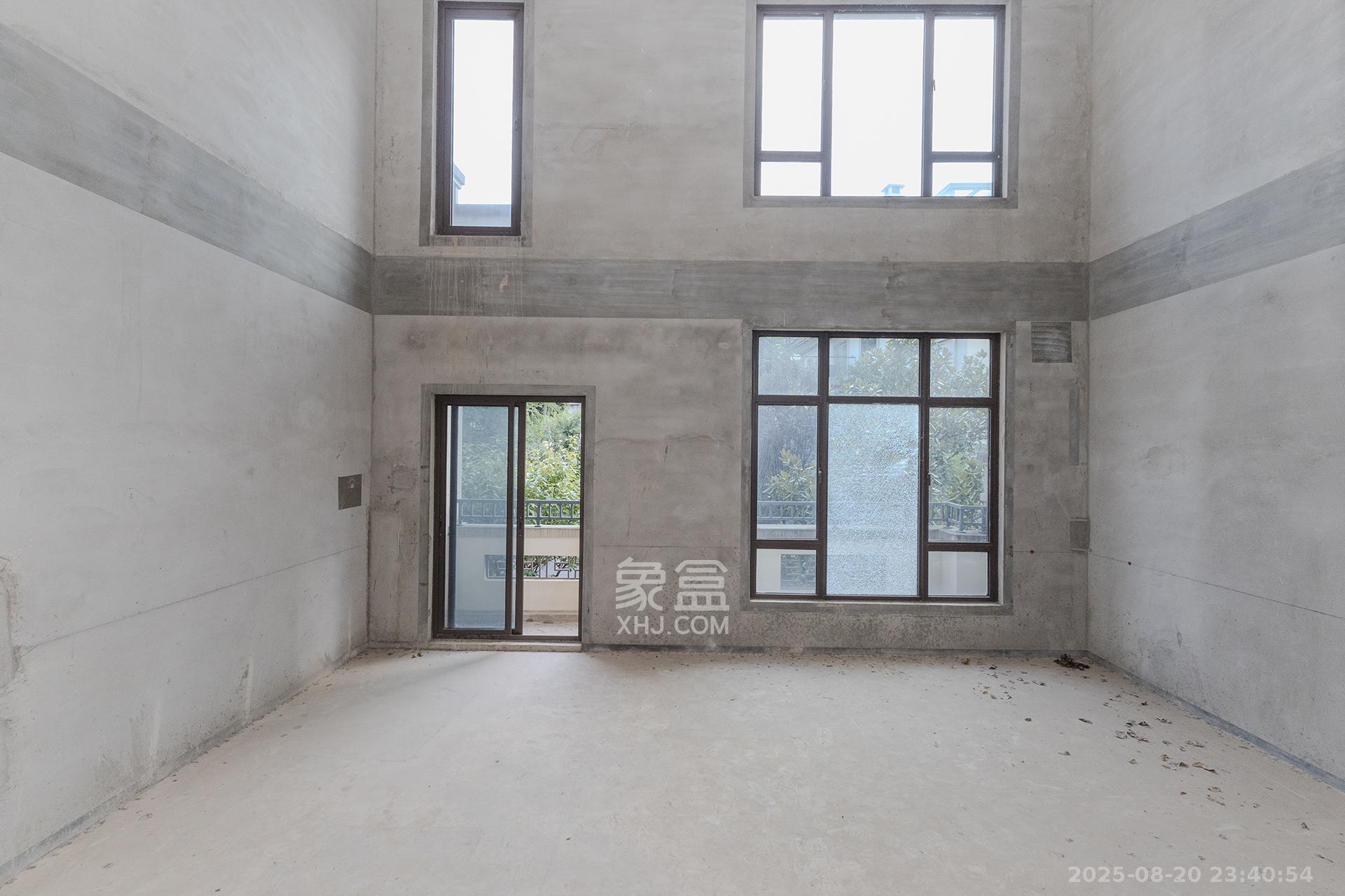 龙湖湘风原著（龙湖湘风星城）  6室2厅4卫    420.0万