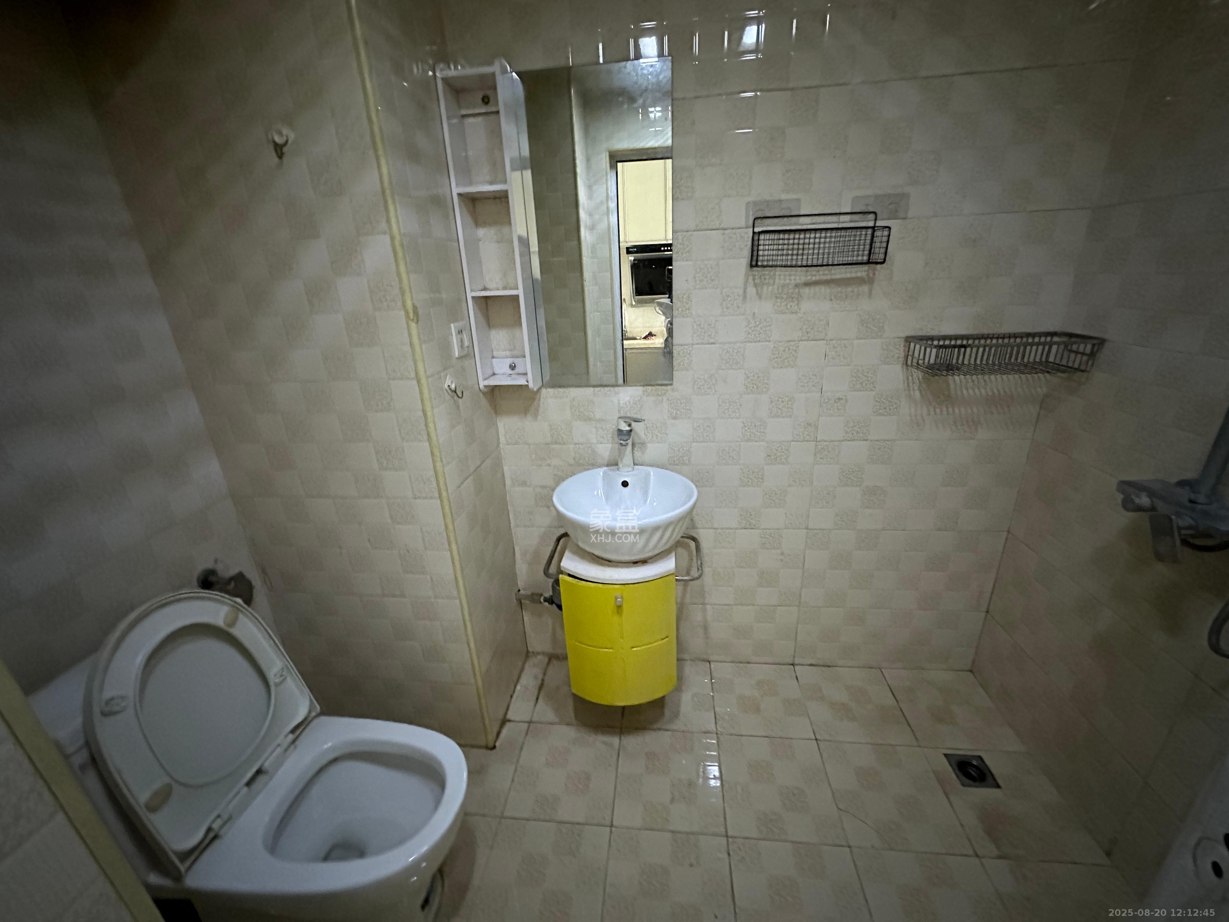 融科东南海 1室1厅1卫 1200.00元/月 融科东南海 1室1厅1卫 1200.00元/月室内图