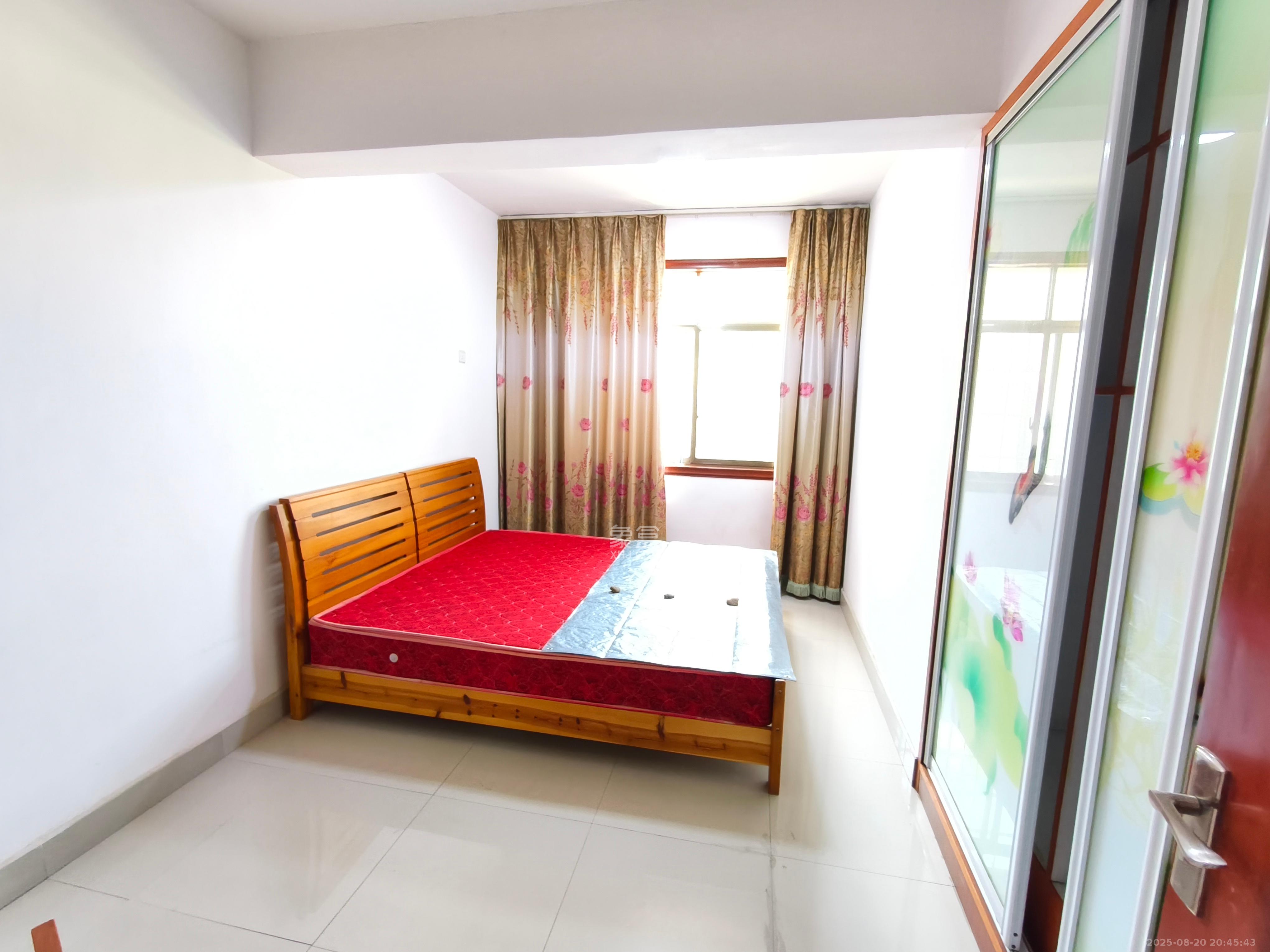 黄鹤小区3片 2室2厅1卫 2200.0元/月 黄鹤小区3片 2室2厅1卫 2200.0元/月室内图