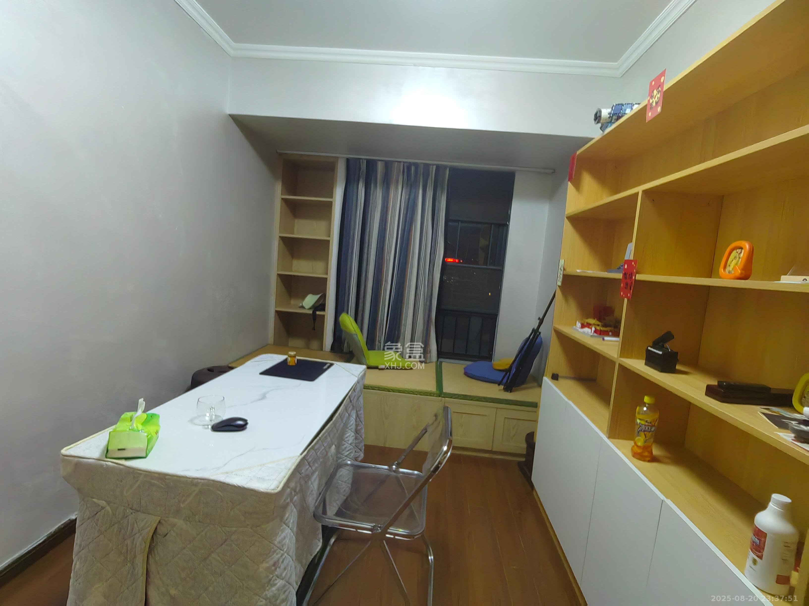 万科金域华府二期  3室2厅1卫    2400.0元/月 万科金域华府二期  3室2厅1卫    2400.0元/月室内图