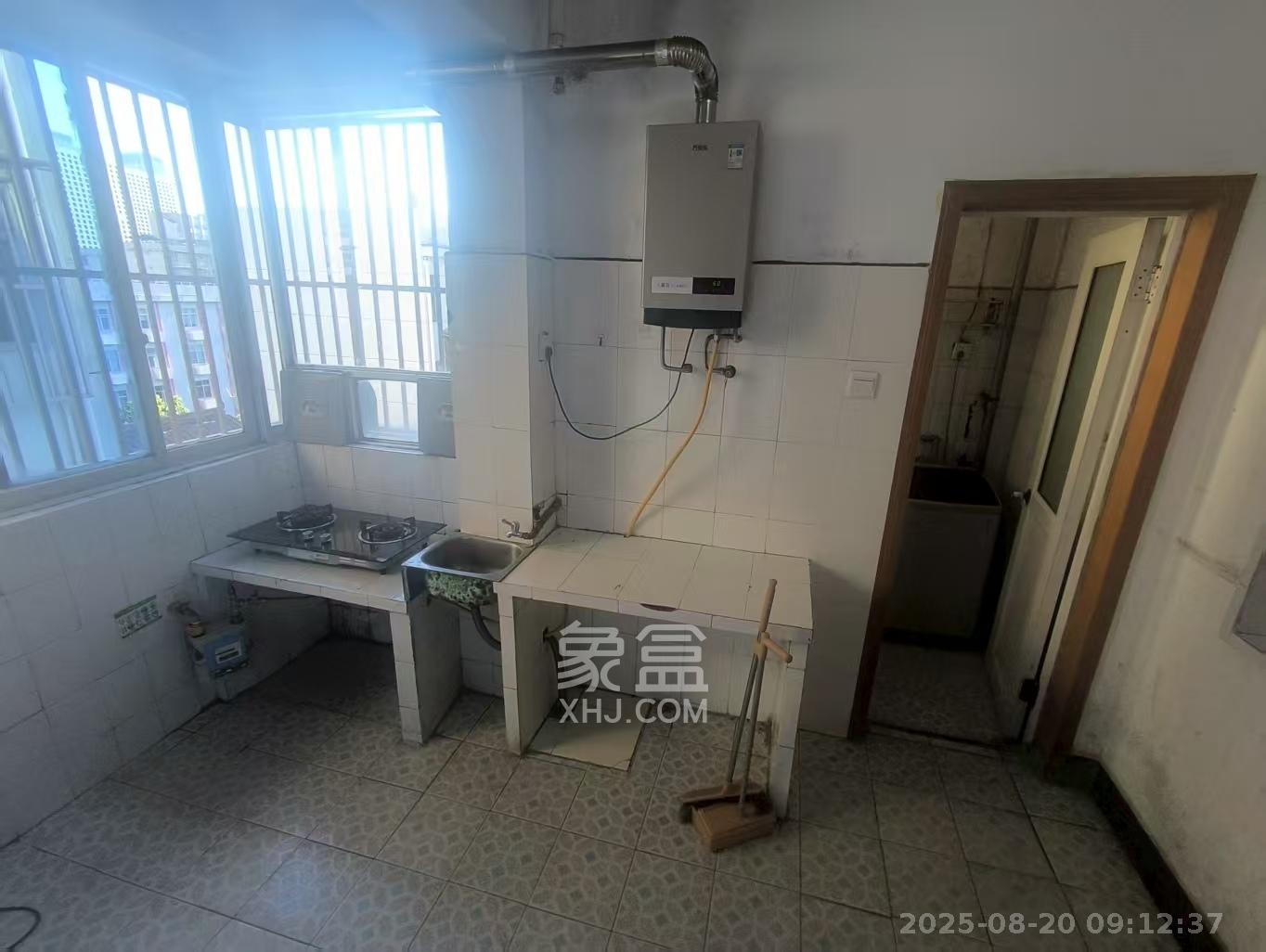 城南公寓  2室1厅1卫    1500.0元/月室内图