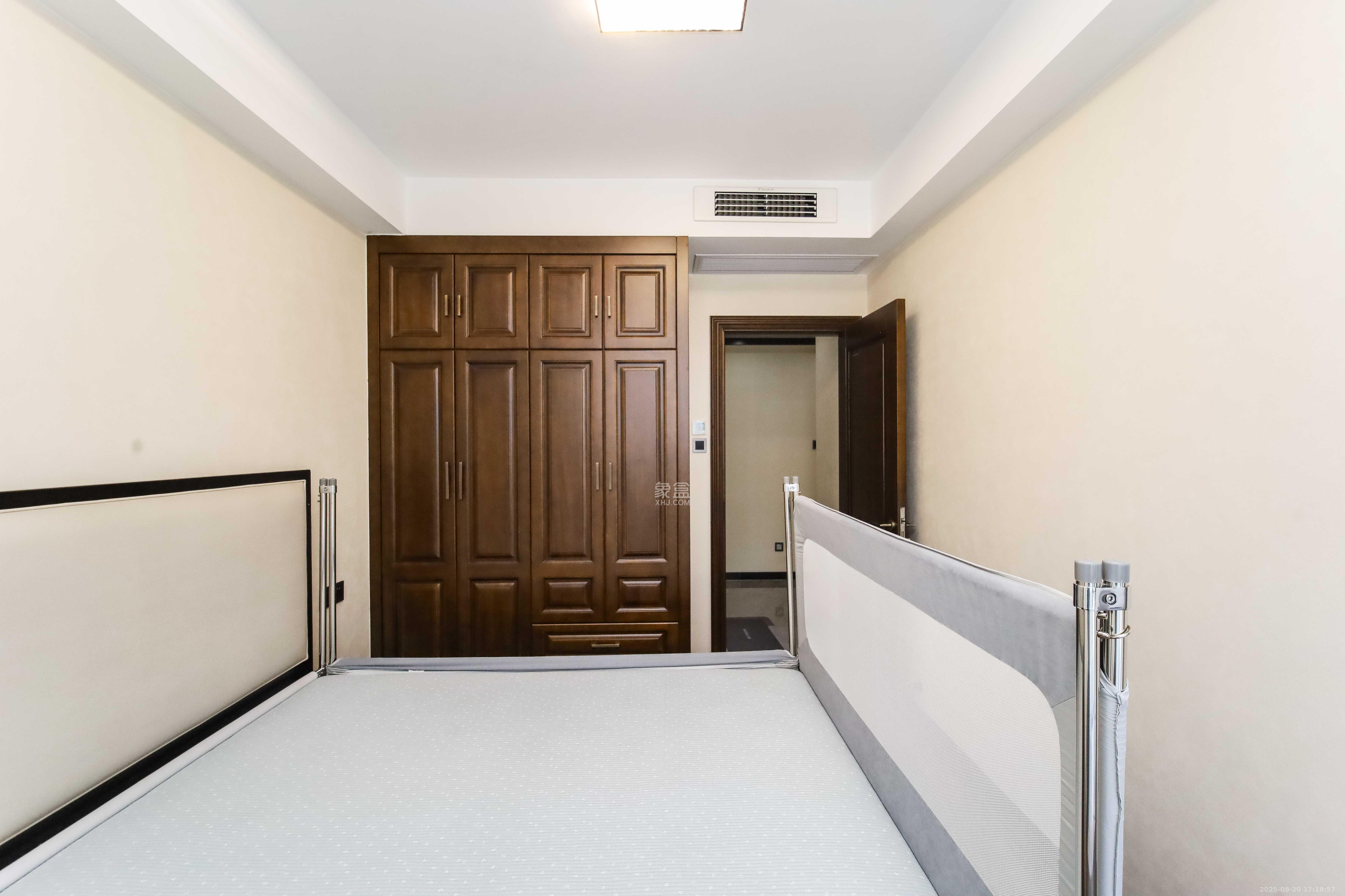 明昇壹城(明昇时代广场)一期 4室2厅2卫 268.0万 明昇壹城(明昇时代广场)一期 4室2厅2卫 268.0万卧室