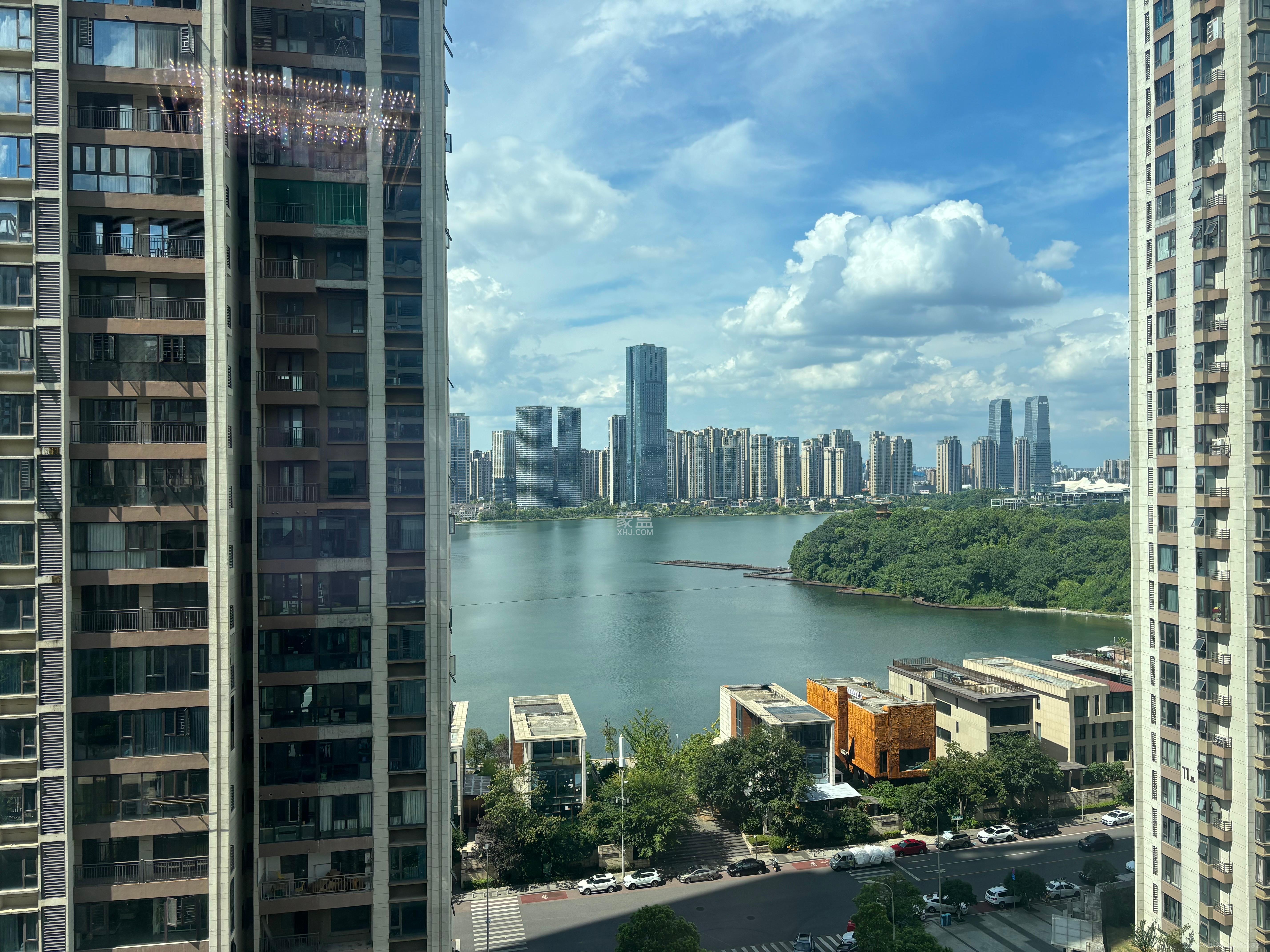 佳兆业云顶梅溪湖(佳兆业梅溪荟)  1室1厅1卫    1700.0元/月 佳兆业云顶梅溪湖(佳兆业梅溪荟)  1室1厅1卫    1700.0元/月