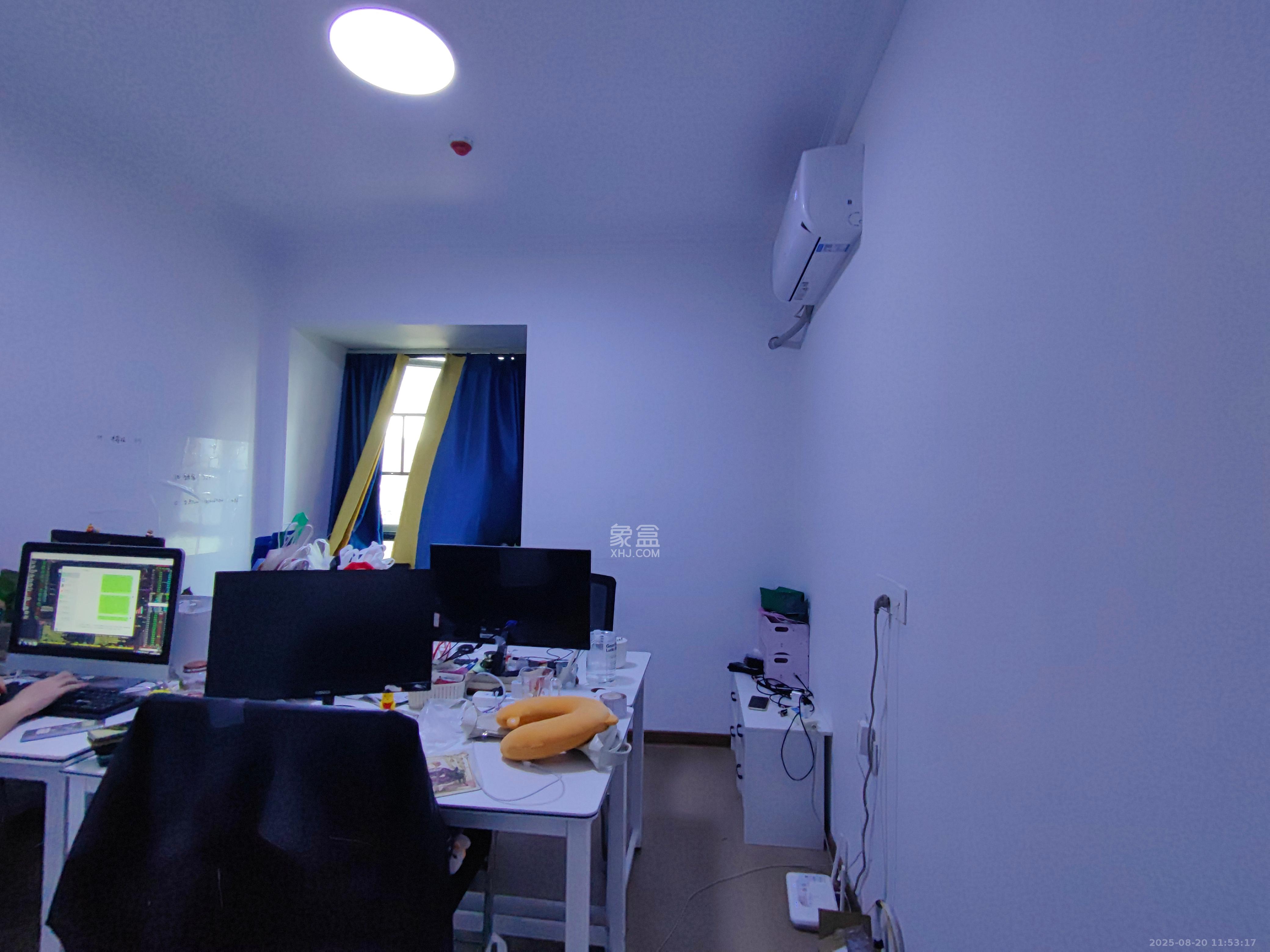 中建梅溪湖中心  4室2厅3卫   4200.00元/月室内图