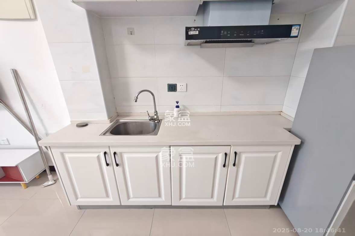 奥克斯缔壹城 1室1厅1卫 1300.0元/月 奥克斯缔壹城 1室1厅1卫 1300.0元/月室内图