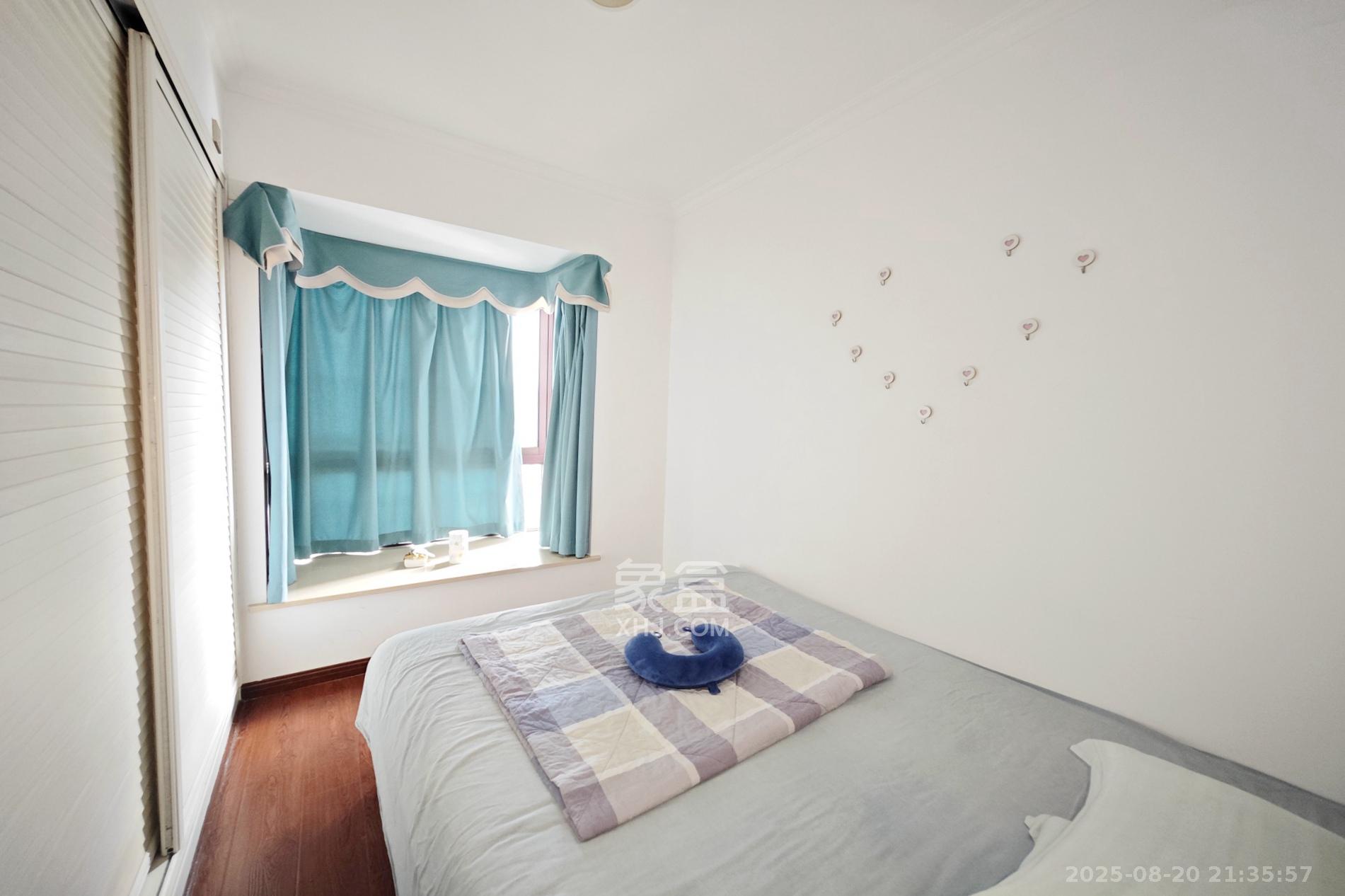 三力公寓(三力国际) 2室2厅1卫 59.8万 三力公寓(三力国际) 2室2厅1卫 59.8万卧室