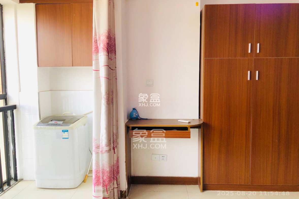 麓谷明珠  1室1厅1卫    1300.0元/月 麓谷明珠  1室1厅1卫    1300.0元/月室内图