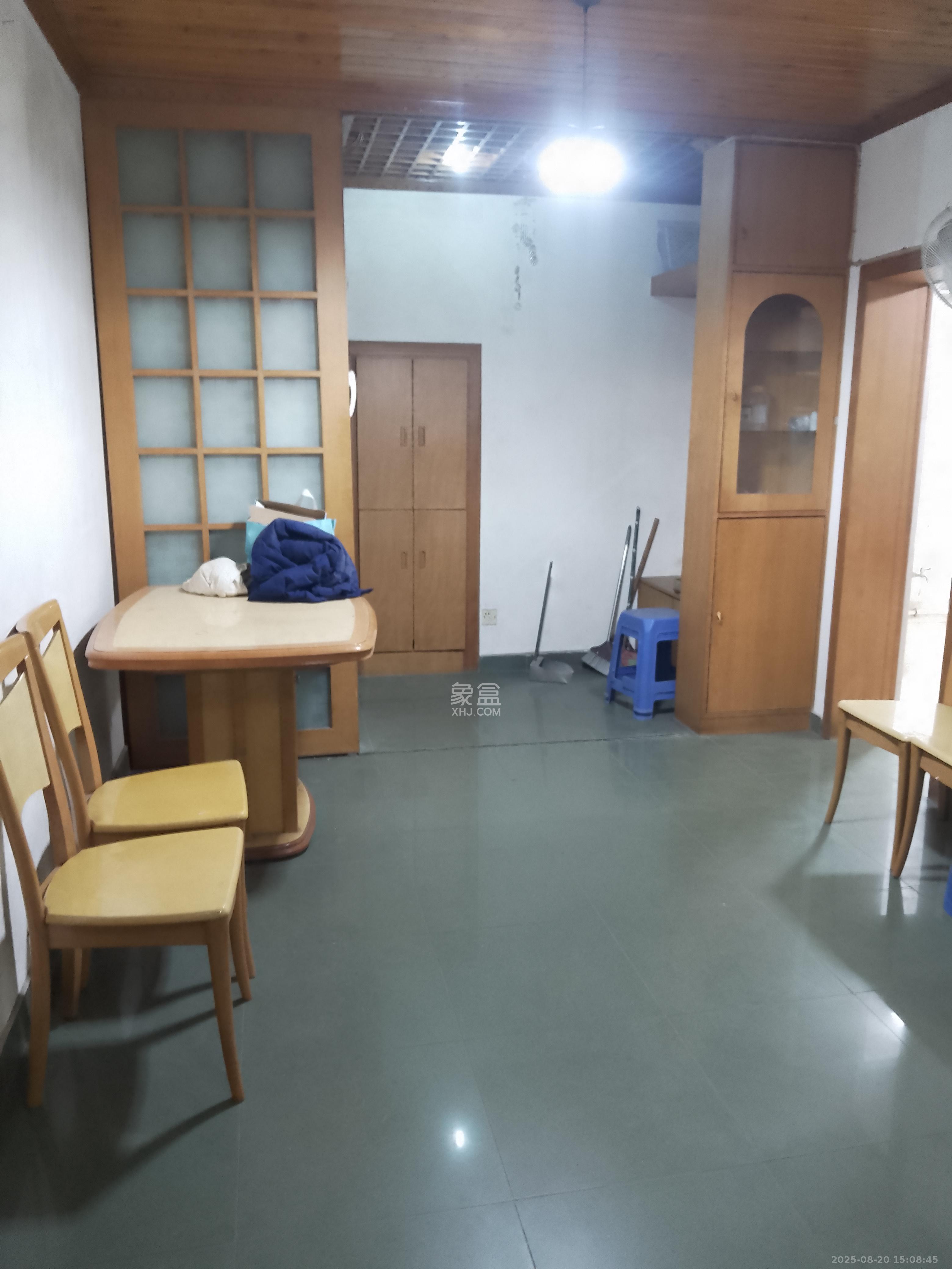 东瓜山二村  2室1厅1卫   1400.00元/月室内图