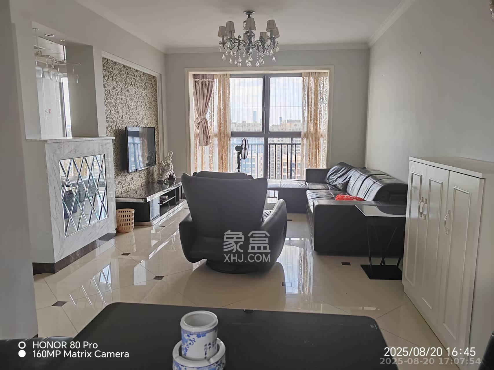 长城雅苑  3室2厅1卫    3000.0元/月 长城雅苑  3室2厅1卫    3000.0元/月室内图