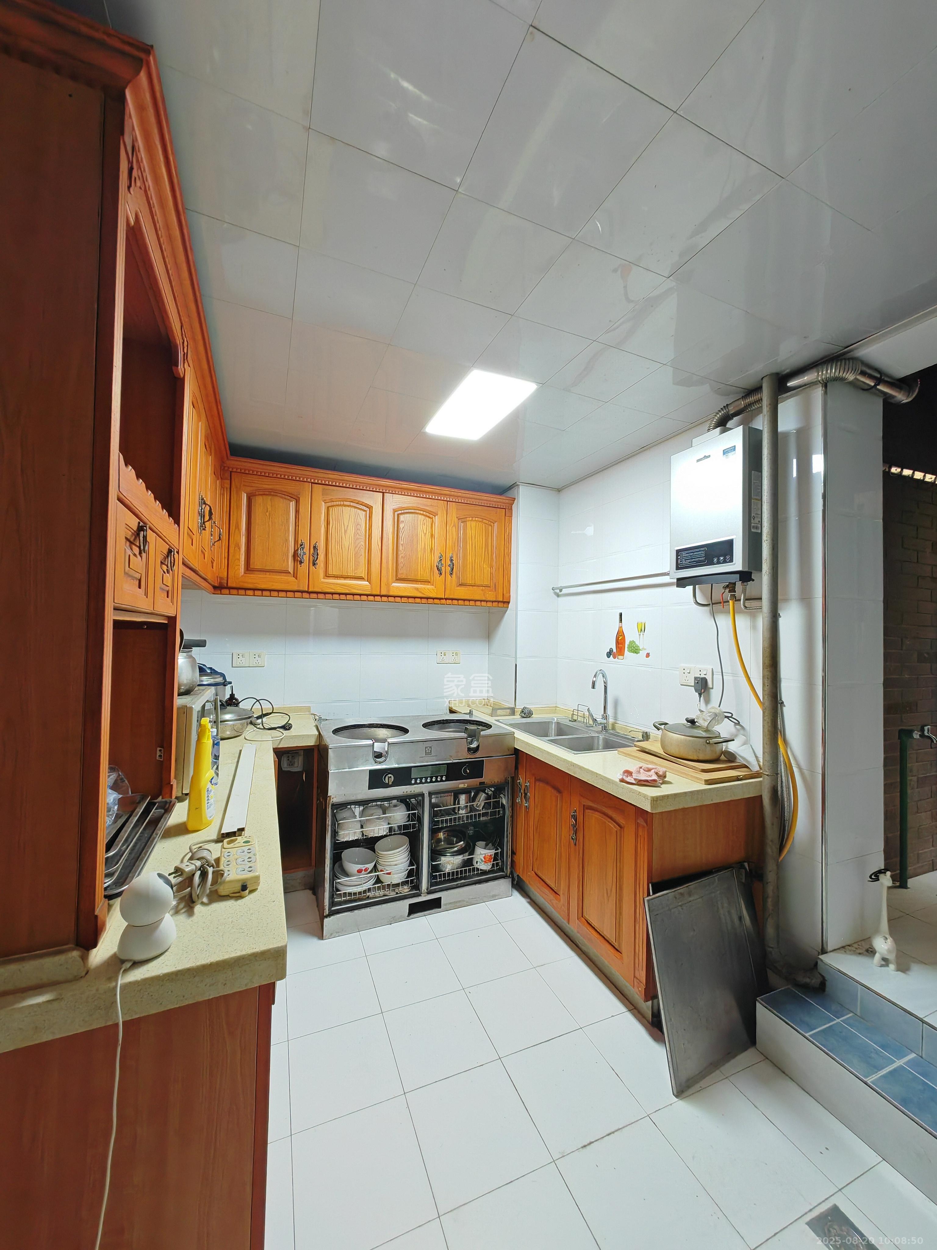 三重星都心  3室2厅2卫    4000.0元/月室内图