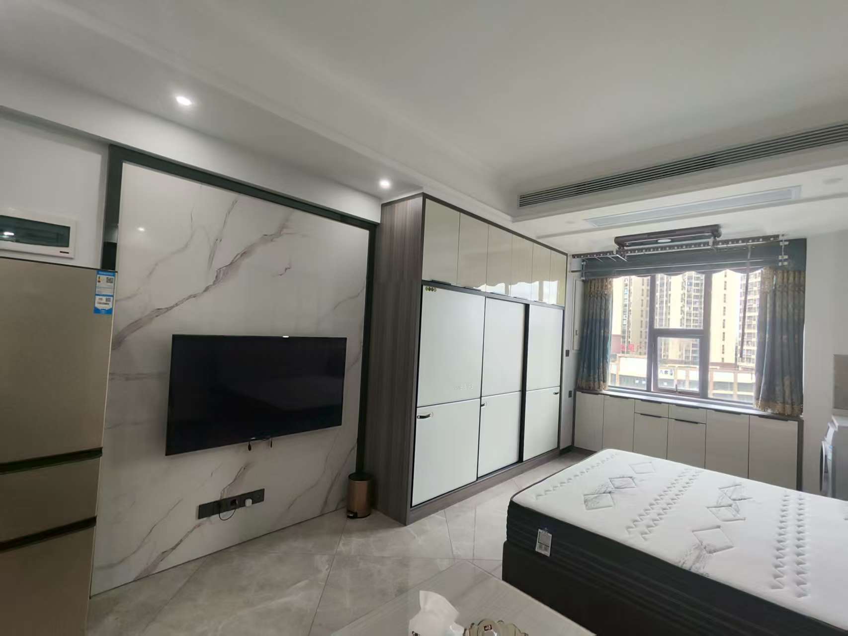 五洲锦城  1室0厅0卫    28.0万 五洲锦城  1室0厅0卫    28.0万客厅