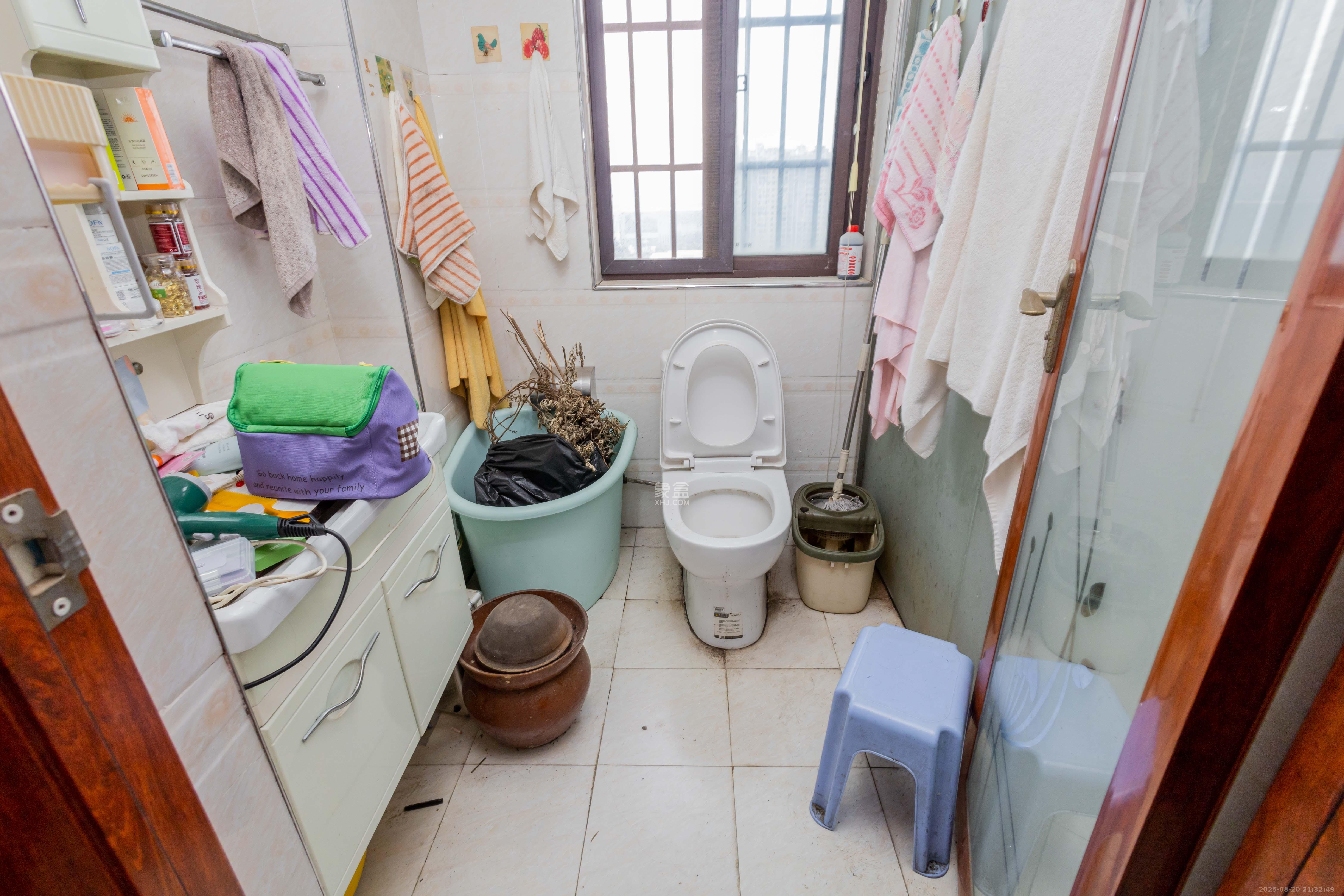 三景华御 3室2厅1卫 58.0万 三景华御 3室2厅1卫 58.0万卫生间